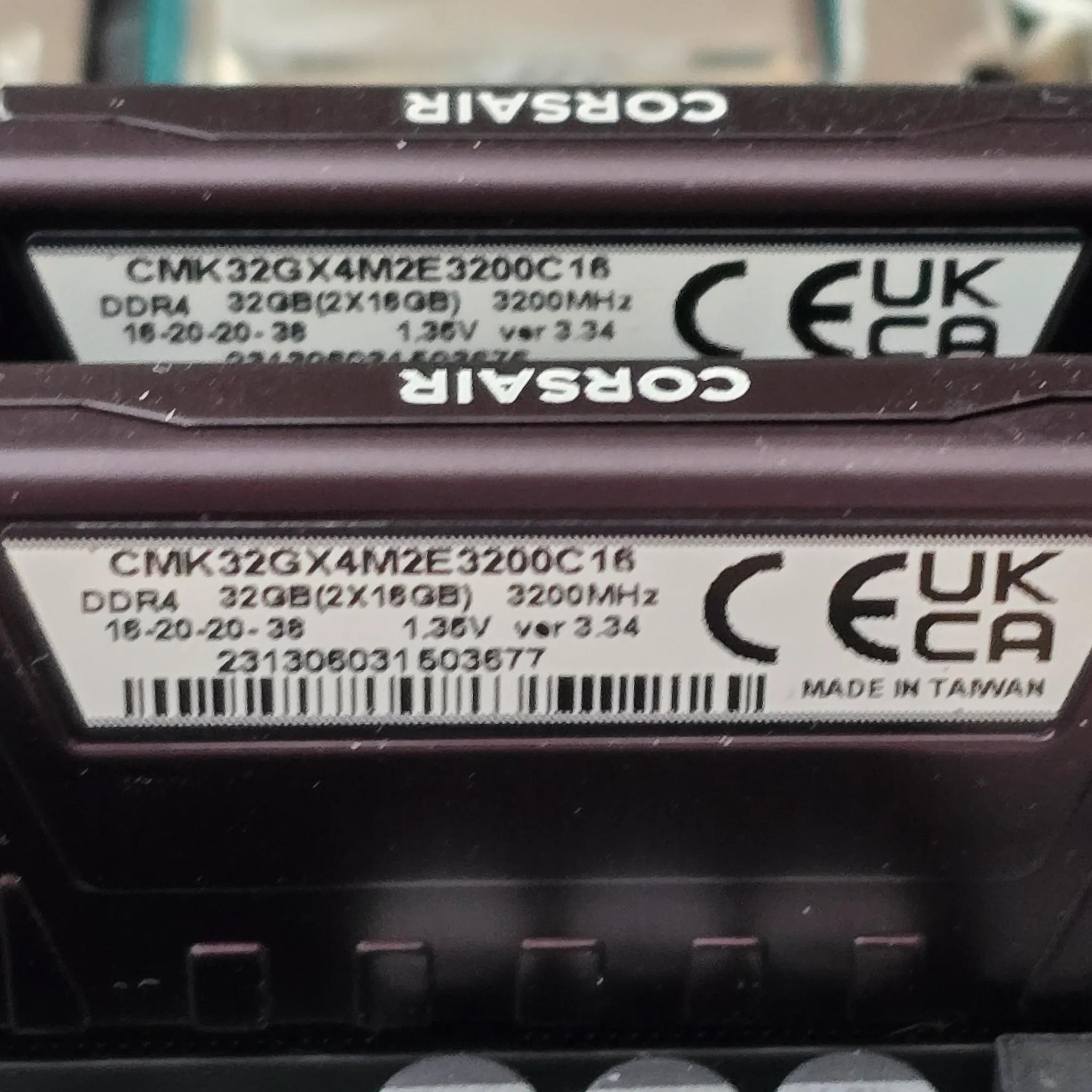 ASRock z390 Pro4, i7-9700KF, 32GB DDR4 3200 MHz