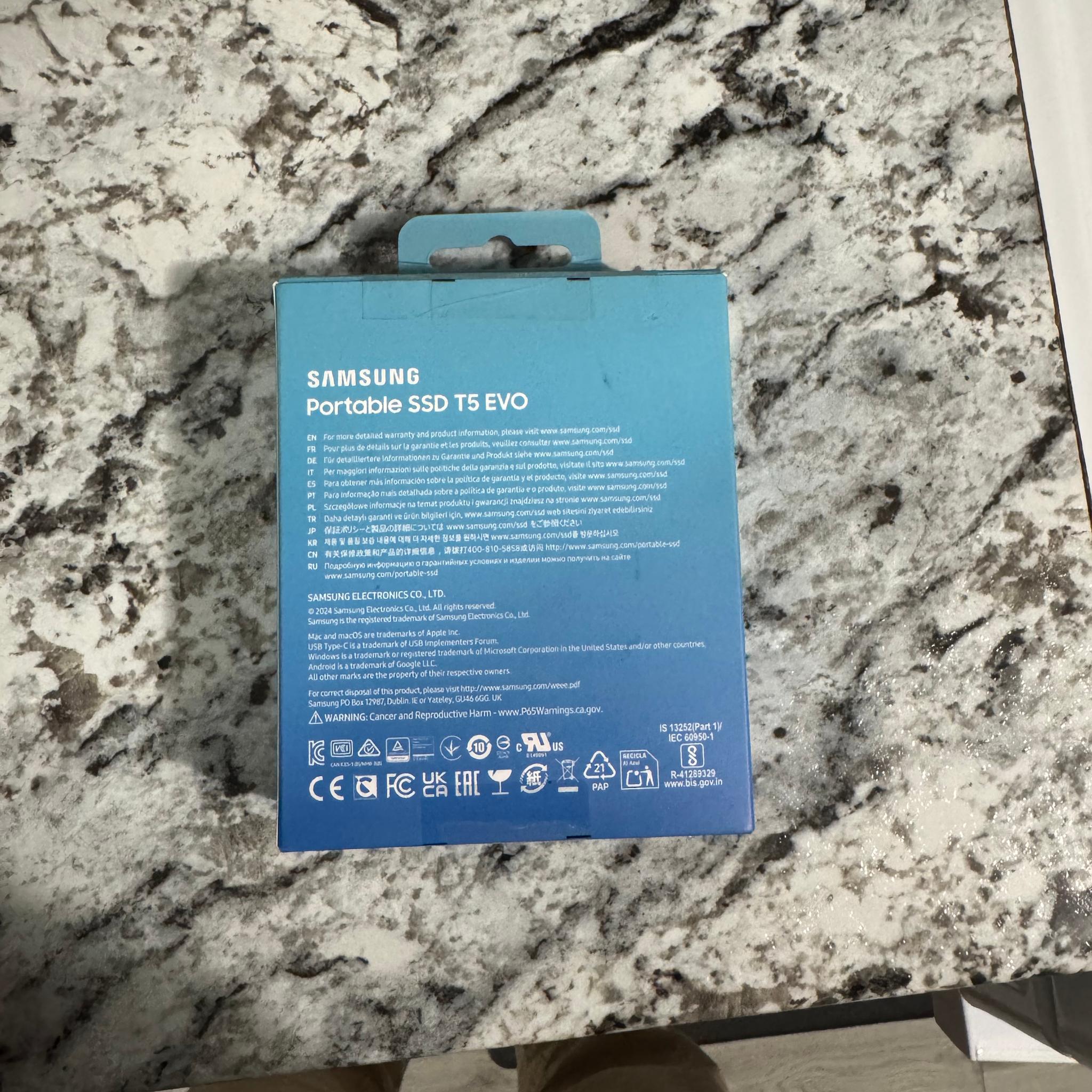Samsung Portable SSD T5 EVO, 8 TB, USB 3.2 Gen. 1 - USB-C connection
