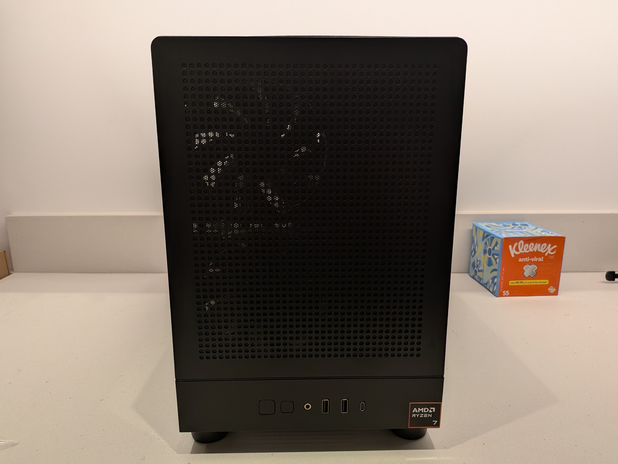 4K Tuxedo - RTX 5070 Ti, Ryzen 7 9800X3D, 32 GB DDR5, 2 TB Gen 4 NVME, RGB, Liquid Cooled