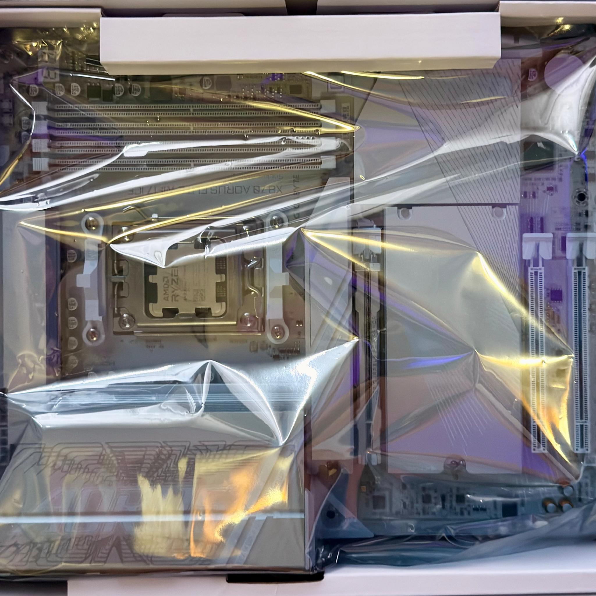 CPU + Mobo + RAM Combo | AMD Ryzen 7 7700X + Gigabyte X870 AORUS ELITE WIFI7 ICE + Corsair 32GB DDR5