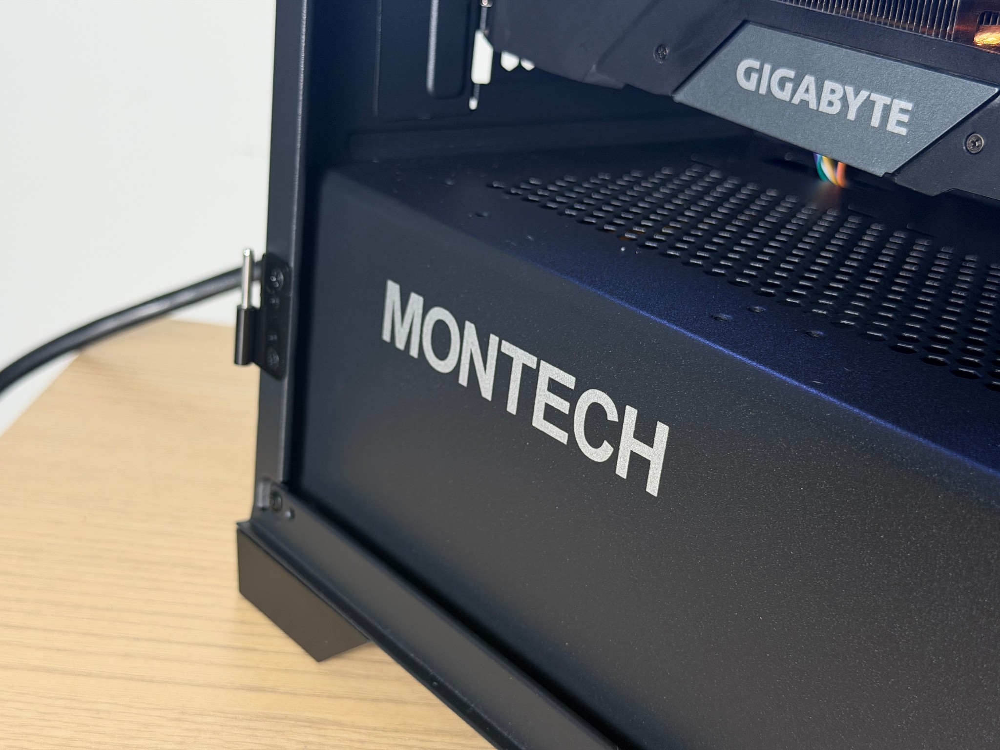 ♠️ 🖤 Black Ryzen 7 Gaming PC 🖤♠️ | Ryzen 7 3700x | RTX 2080 Super | 1TB SSD | 16GB Ram | WiFi + BT