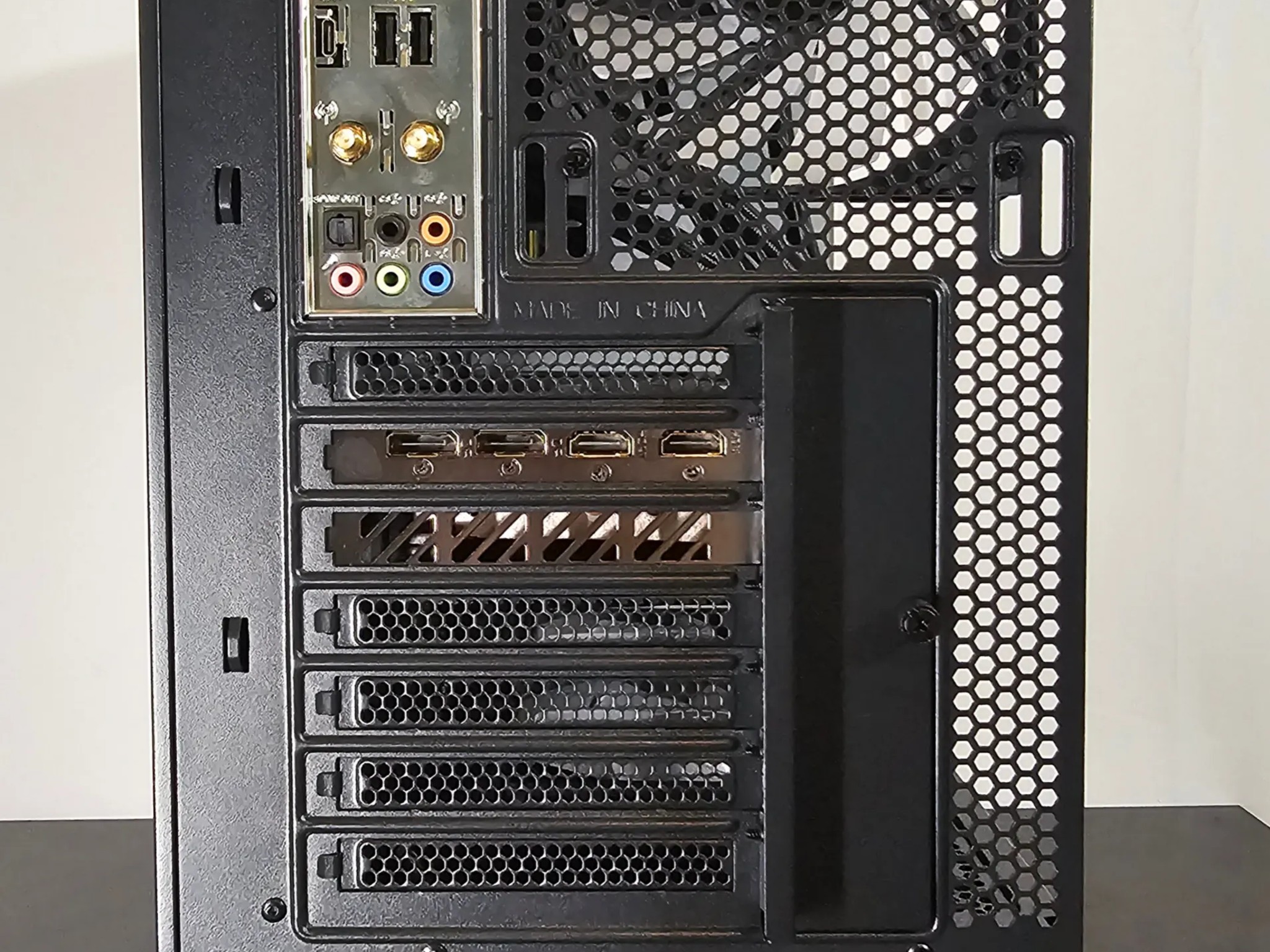𝔗𝔥𝔬𝔯 / i5 12400f / RX 7600 XT 16GB / 32GB DDR5 / 1TB SSD / Wi-Fi + BT
