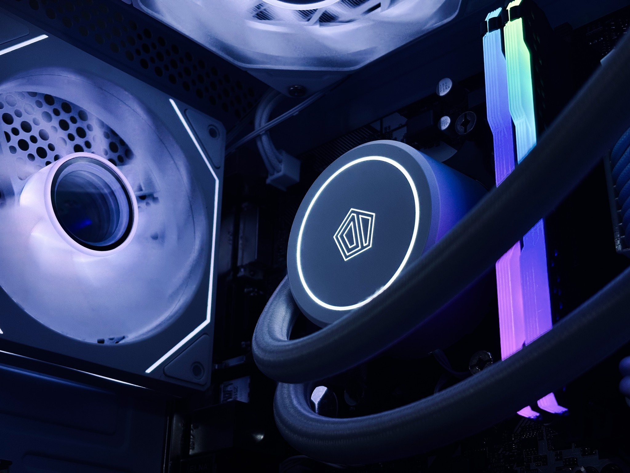 💙🤍 RTX 3060 / Ryzen 5 5500 / 1TB / 16GB Gaming PC 🤍💙