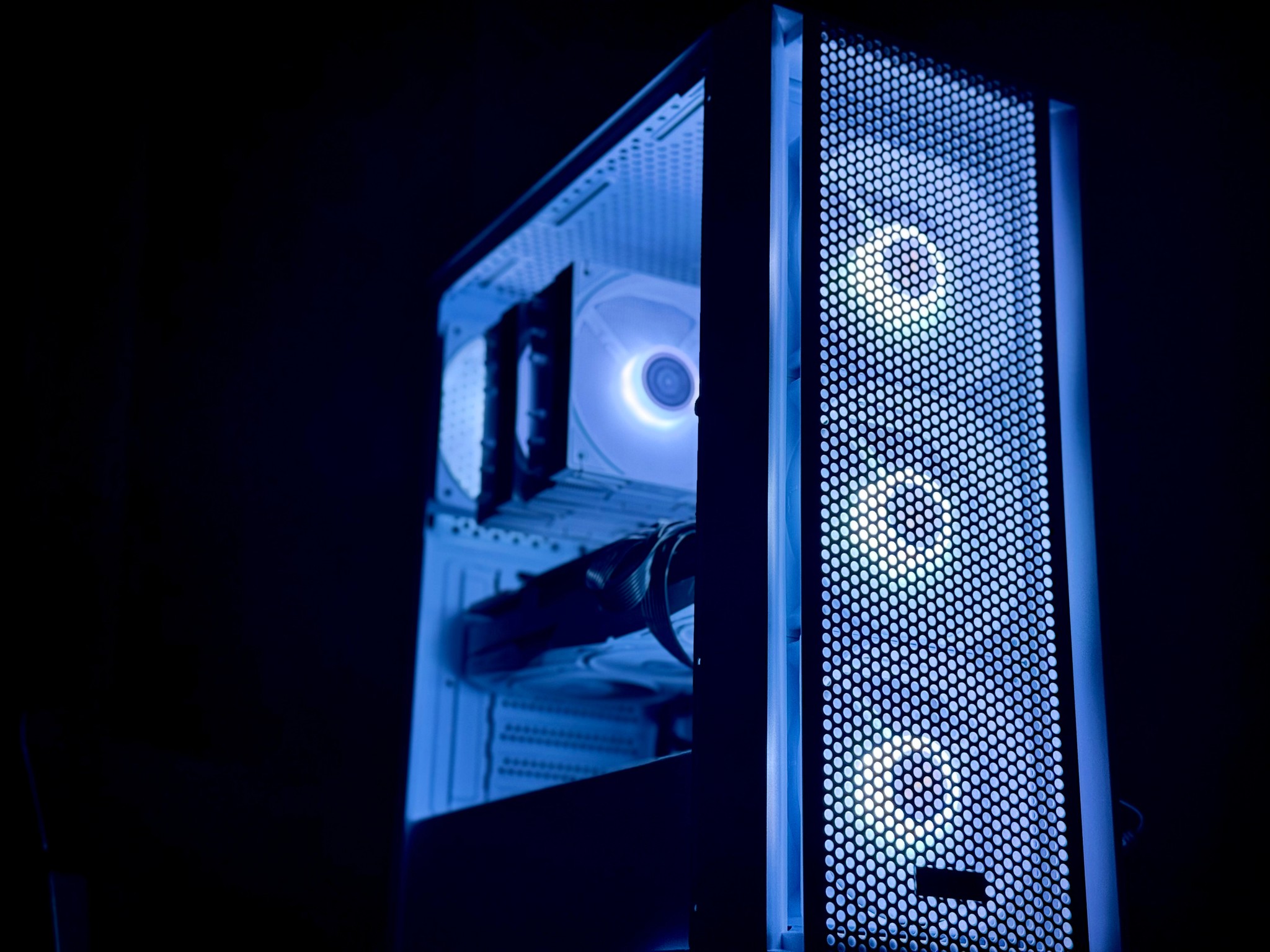 White RTX 2080 SUPER Gaming PC | Ryzen 5 3600 | RGB | Win 11 Pro