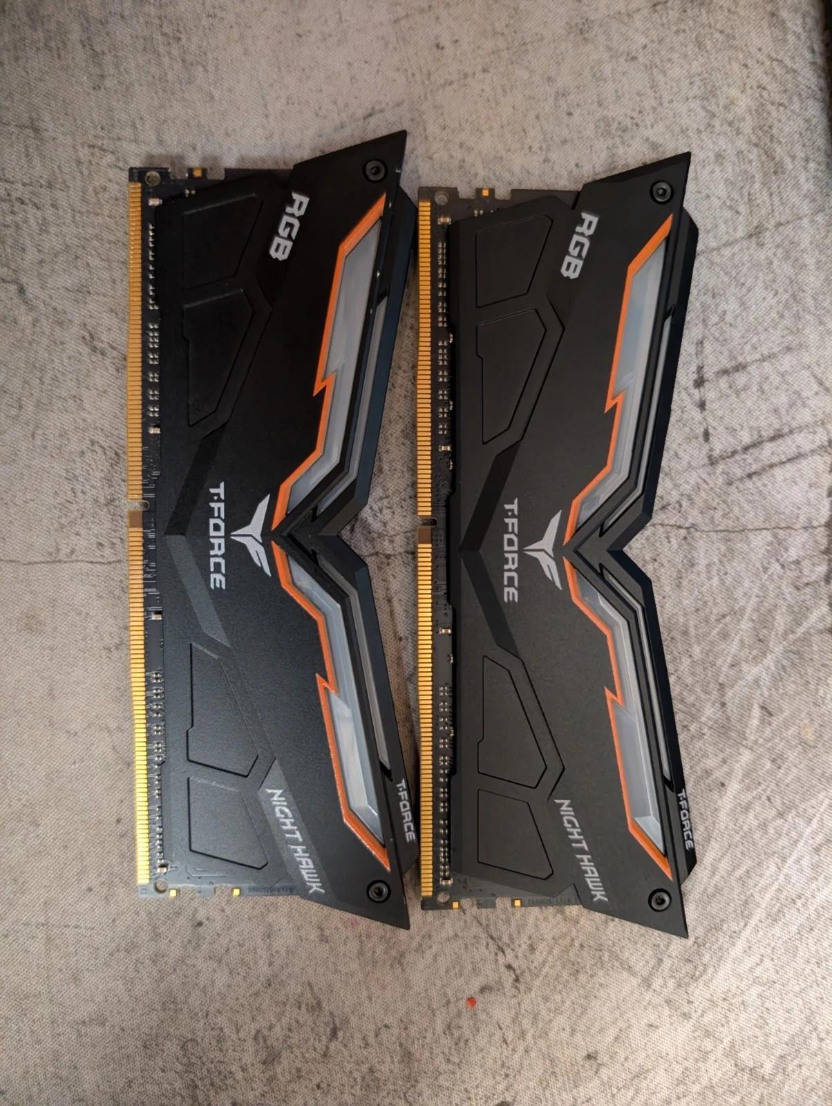 TEAMGROUP T-Force Night Hawk RGB DDR4 DIMM 16GB (2x8GB) 3200MHz RAM