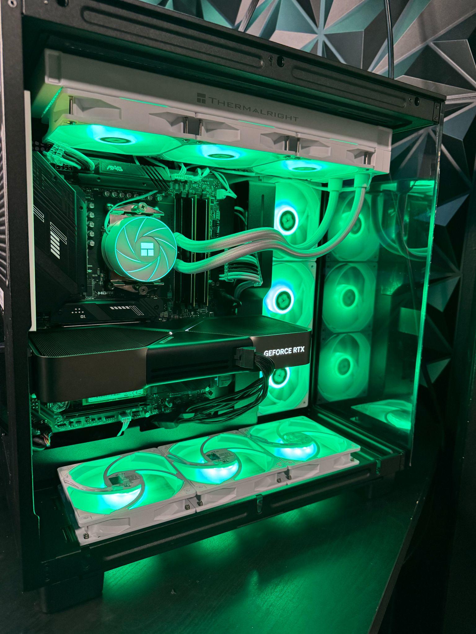 🔥 Dark Chungus  🖤🐰Ryzen 9 9900X | RTX 5080 | 64 GB DDR5 6000MHz| 4.5 TB NVME| 1000W PSU
