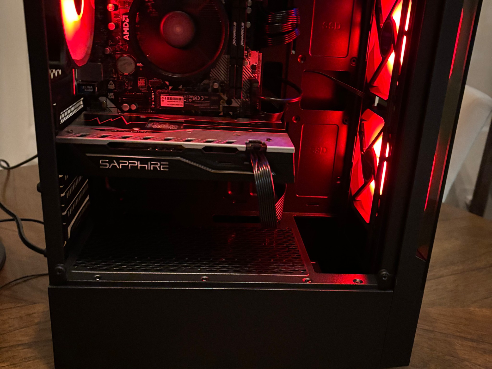 AMD Ryzen 5 4500, Radeon RX 580 8GB, 16GB DDR4 3200MHz, 512GB NVMe, B450 MOBO, ARGB Fans, WiFi Ready