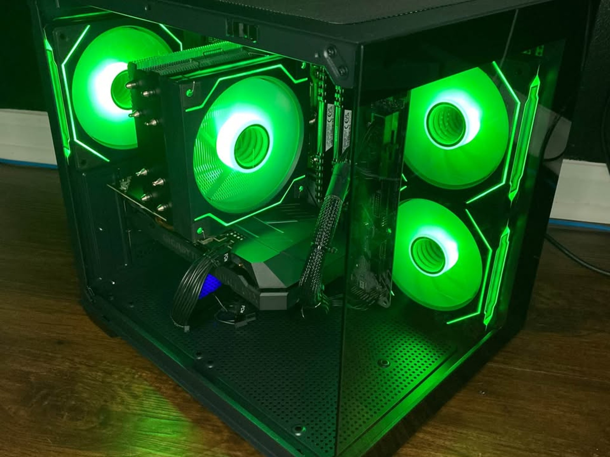 Black Gaming PC (GTX 1660 Ti 6GB + I5-9400F + 16GB DDR4 + SSD)