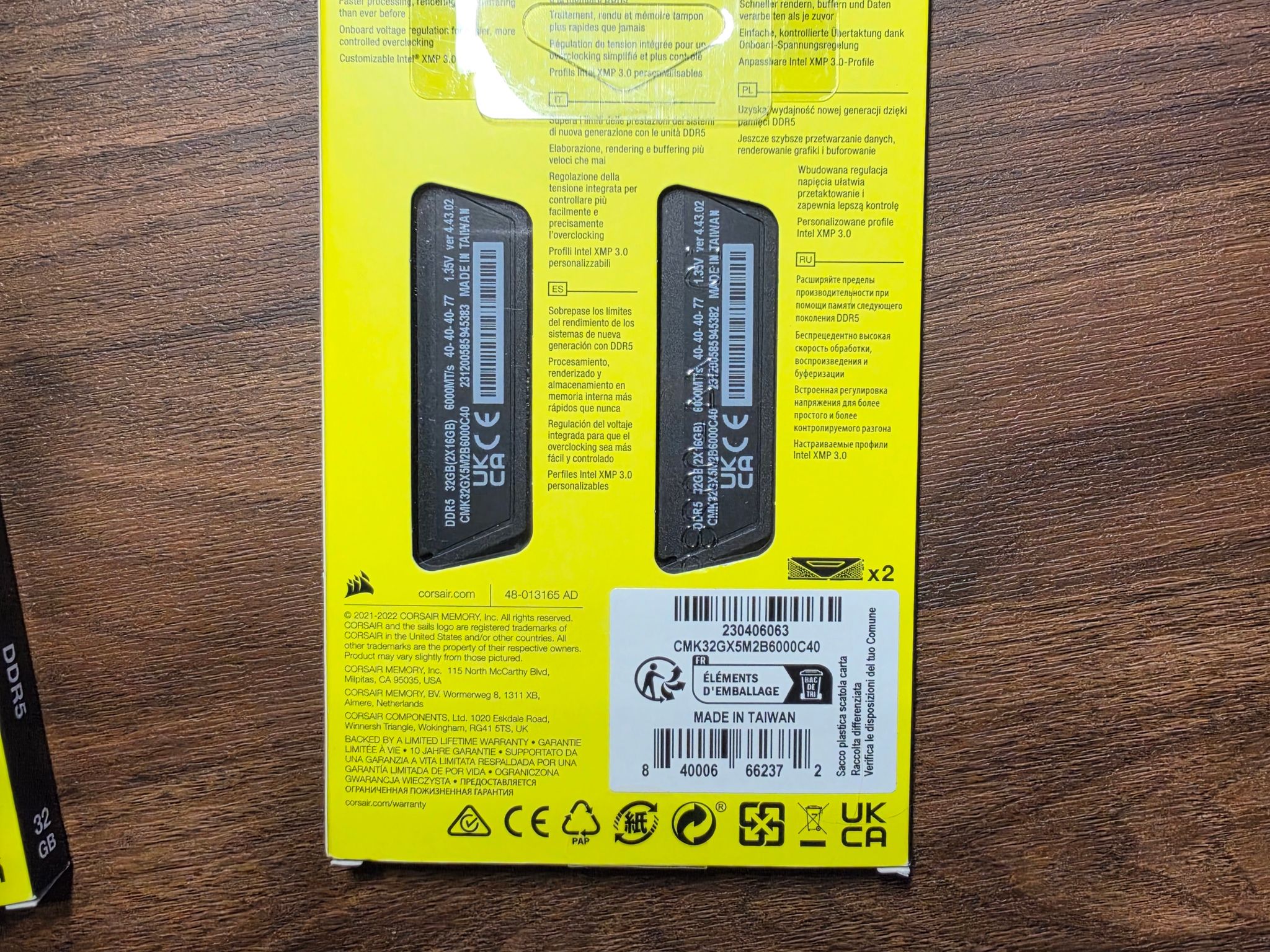 VENGEANCE 32GB (2x16GB) DDR5 DRAM 6000MT/s CL40 Memory Kit — Black