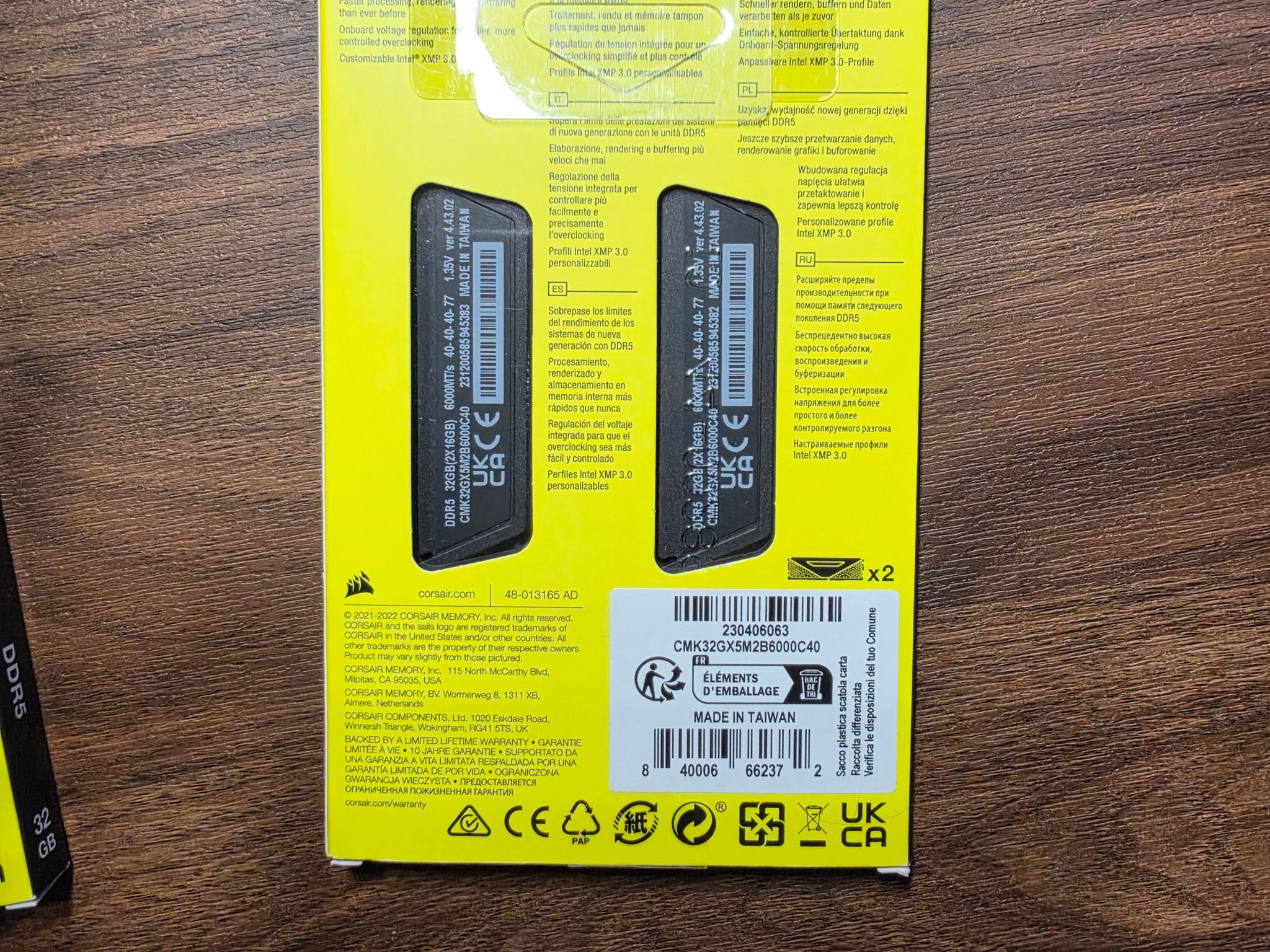 VENGEANCE 32GB (2x16GB) DDR5 DRAM 6000MT/s CL40 Memory Kit — Black