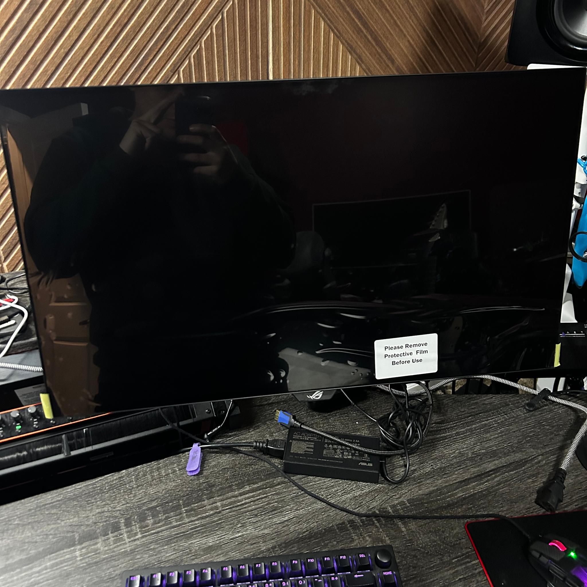 ASUS ROG 27" OLED (480hz Refresh Rate) 2K 2560x1440 (0HRS USED) (CYBER MONDAY DROP)