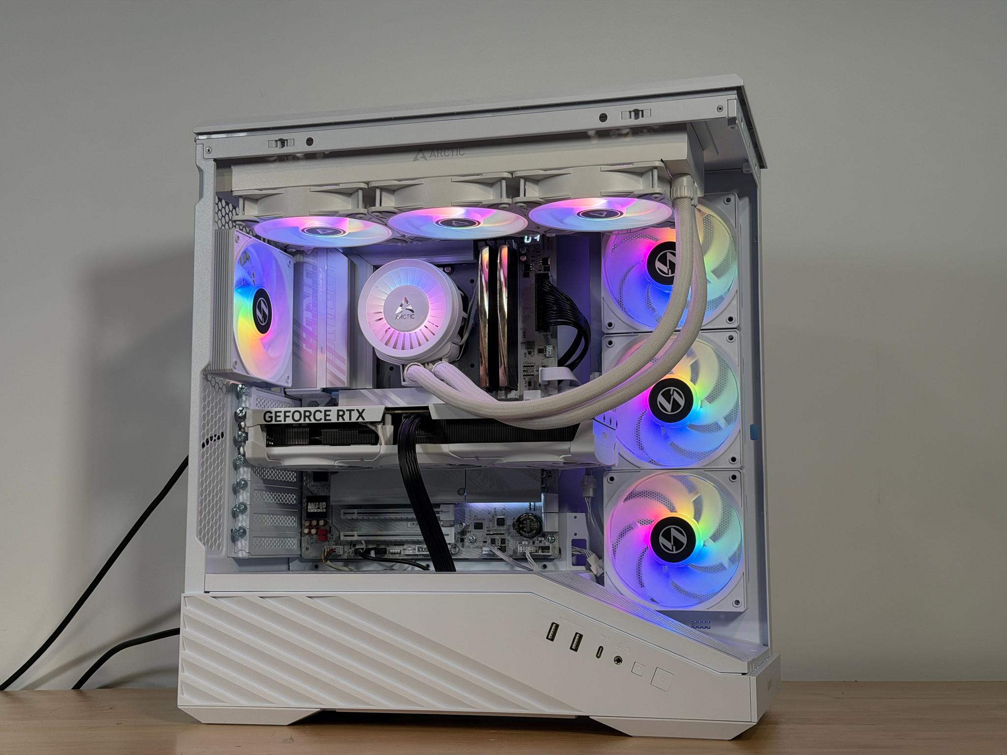 GeForce RTX 5080 Core Ultra 7 270K Plus Gaming and Streaming PC