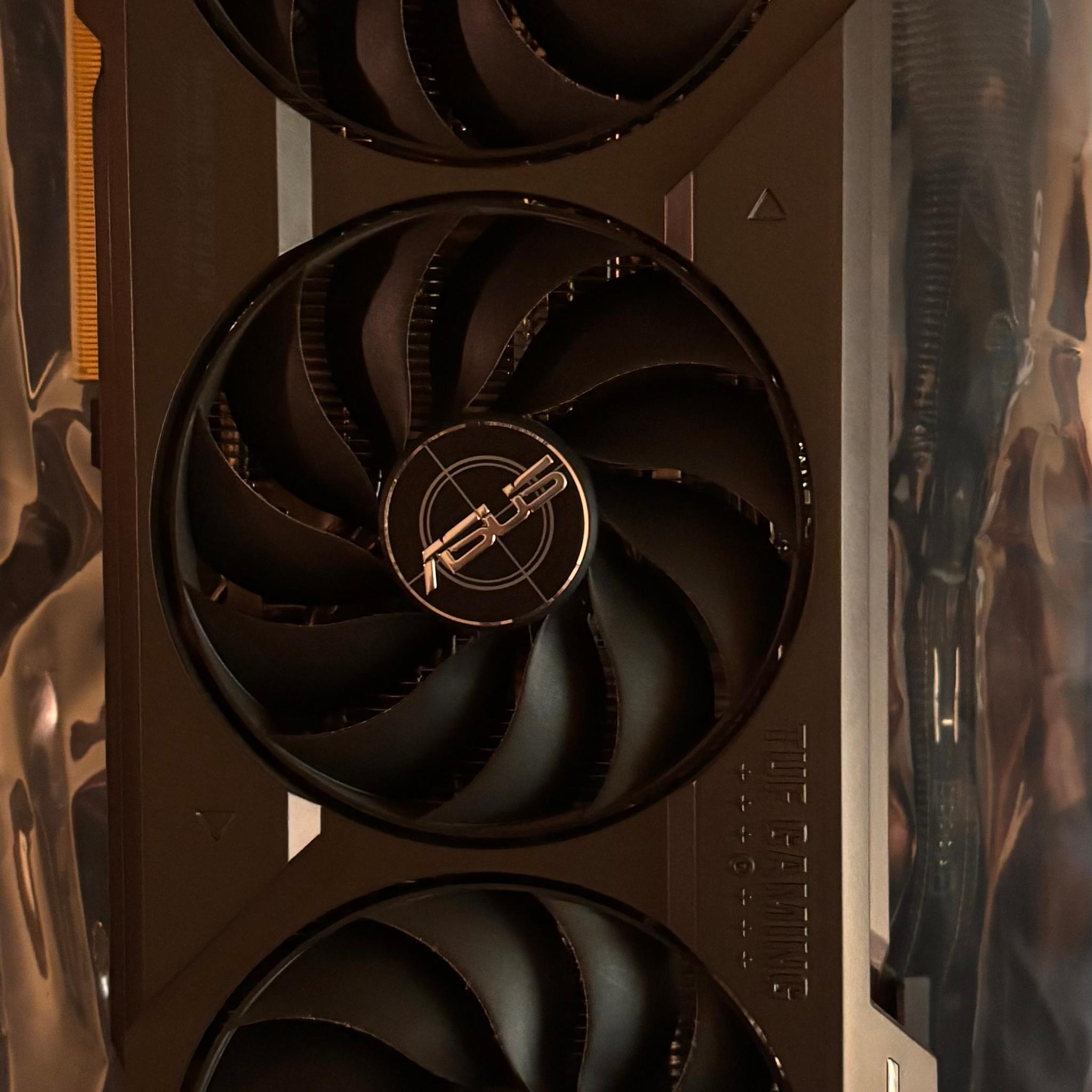 ASUS TUF GAMING GeForce RTX 4070 Ti SUPER