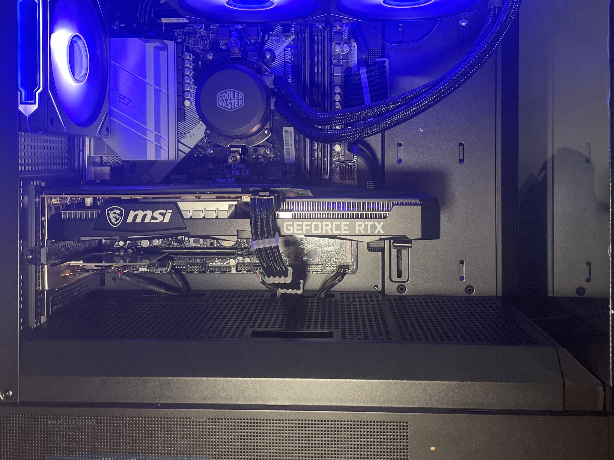- [ ] Gaming PC | GEFORCE 3060 12gb| RYZEN 7 | 16GB RAM | WINDOWS 11 home | WiFi and Bluetooth