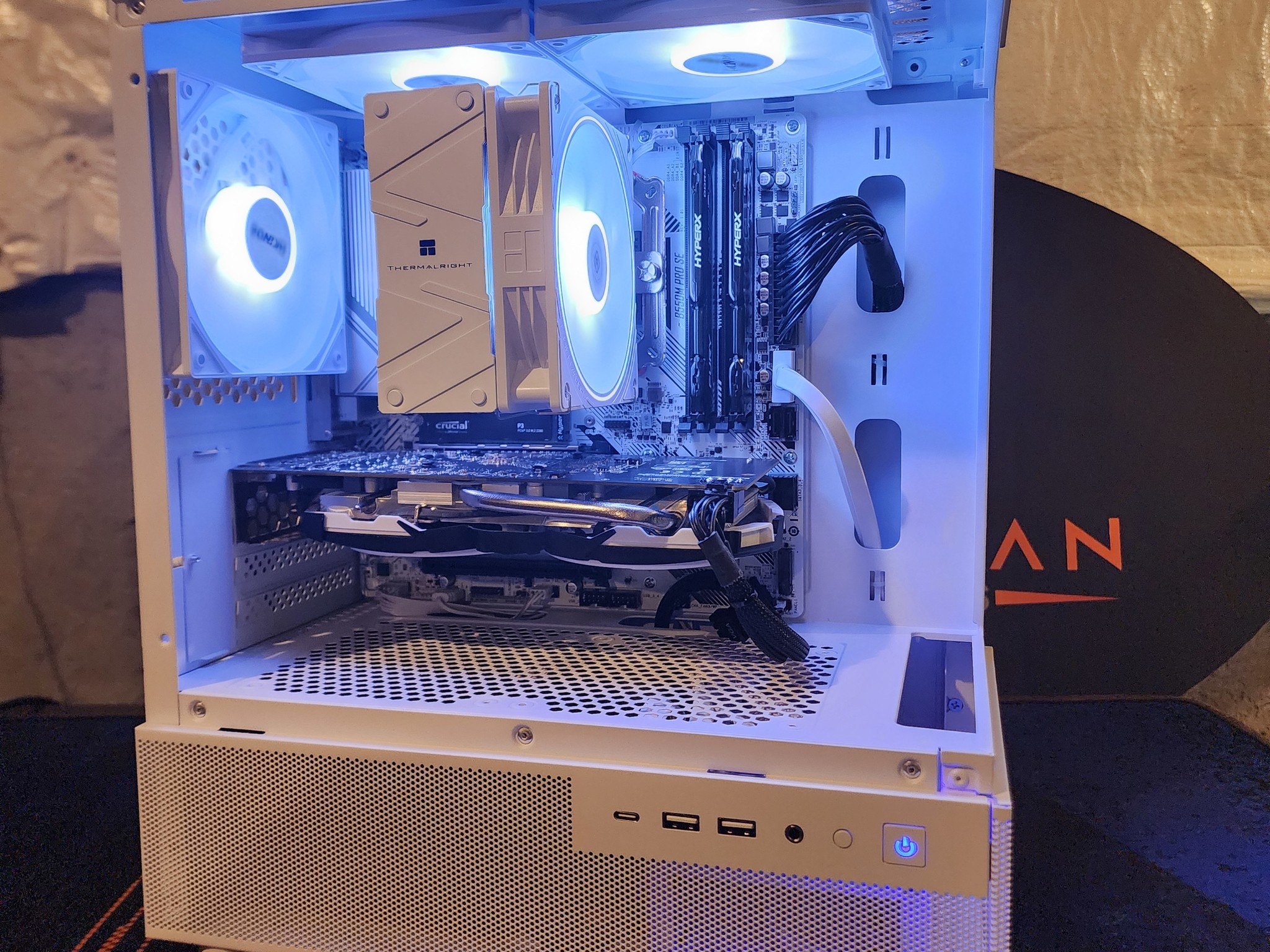 AMD RX 570 8GB / Ryzen 5 5500 / 16GB DDR4 / 500GB NVMe SSD