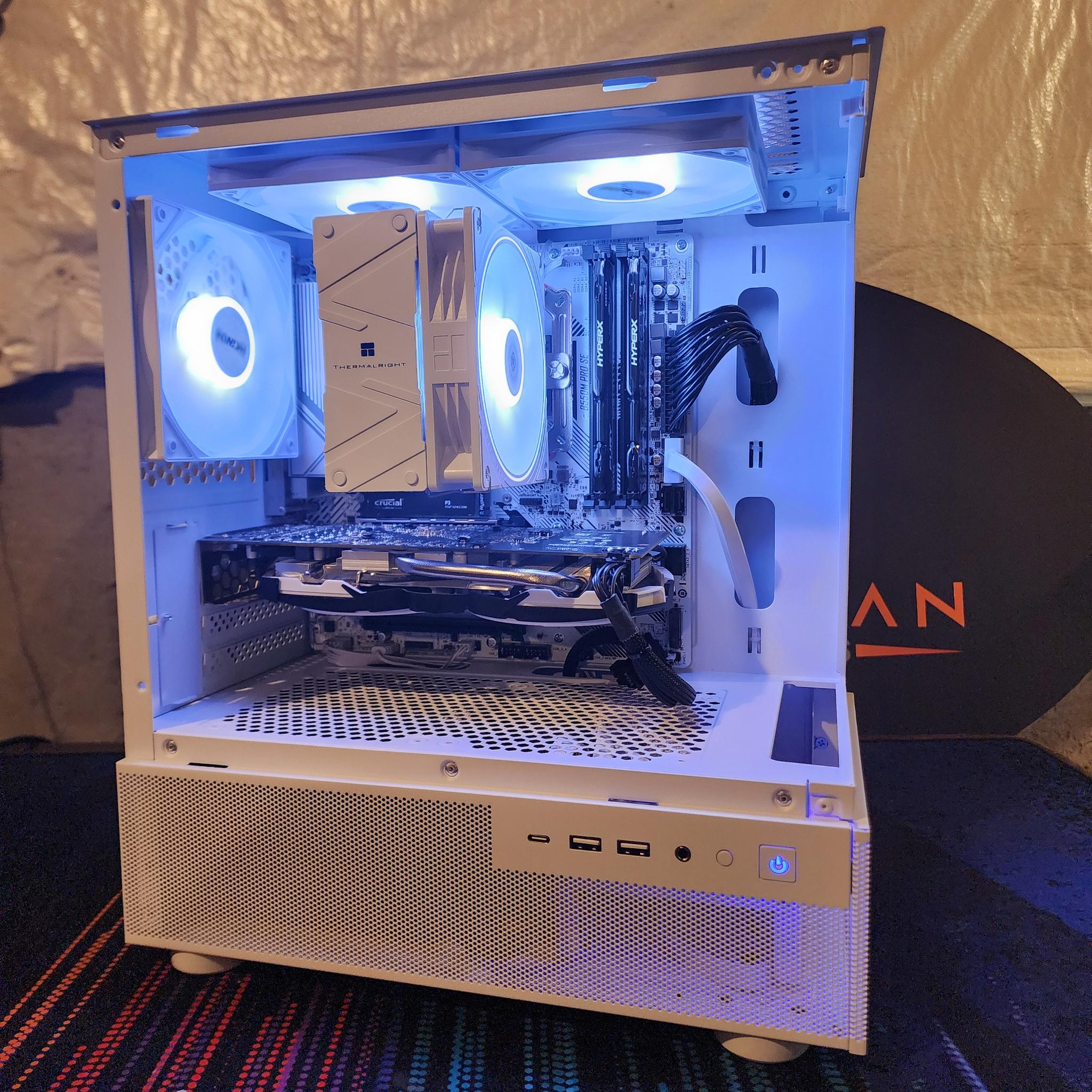 AMD RX 570 8GB / Ryzen 5 5500 / 16GB DDR4 / 500GB NVMe SSD