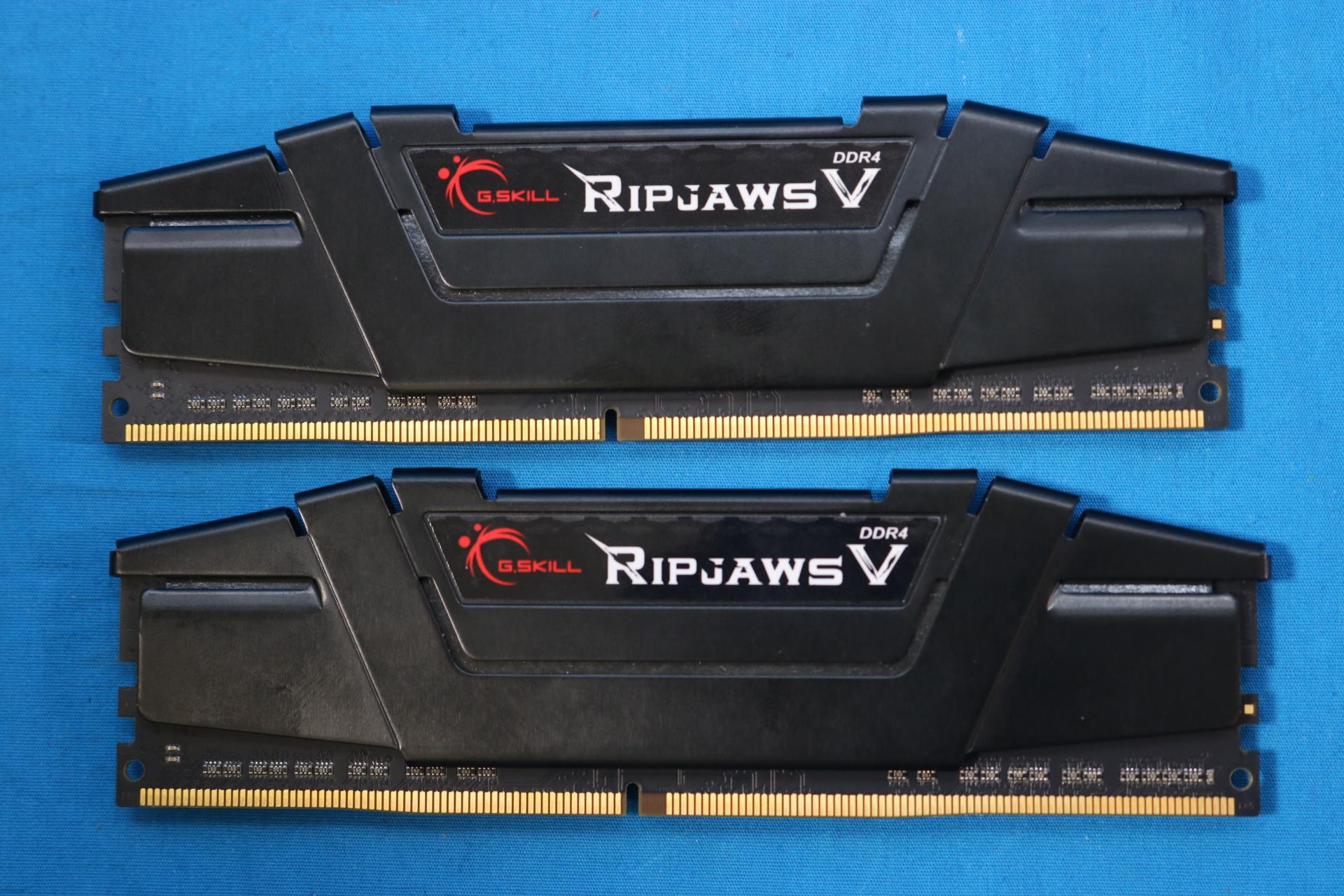 G.Skill RipJaws V Series 32GB (2x16GB) DDR4-2666MHz CL15 1.20V Desktop RAM F4-2666C15S-16GVK