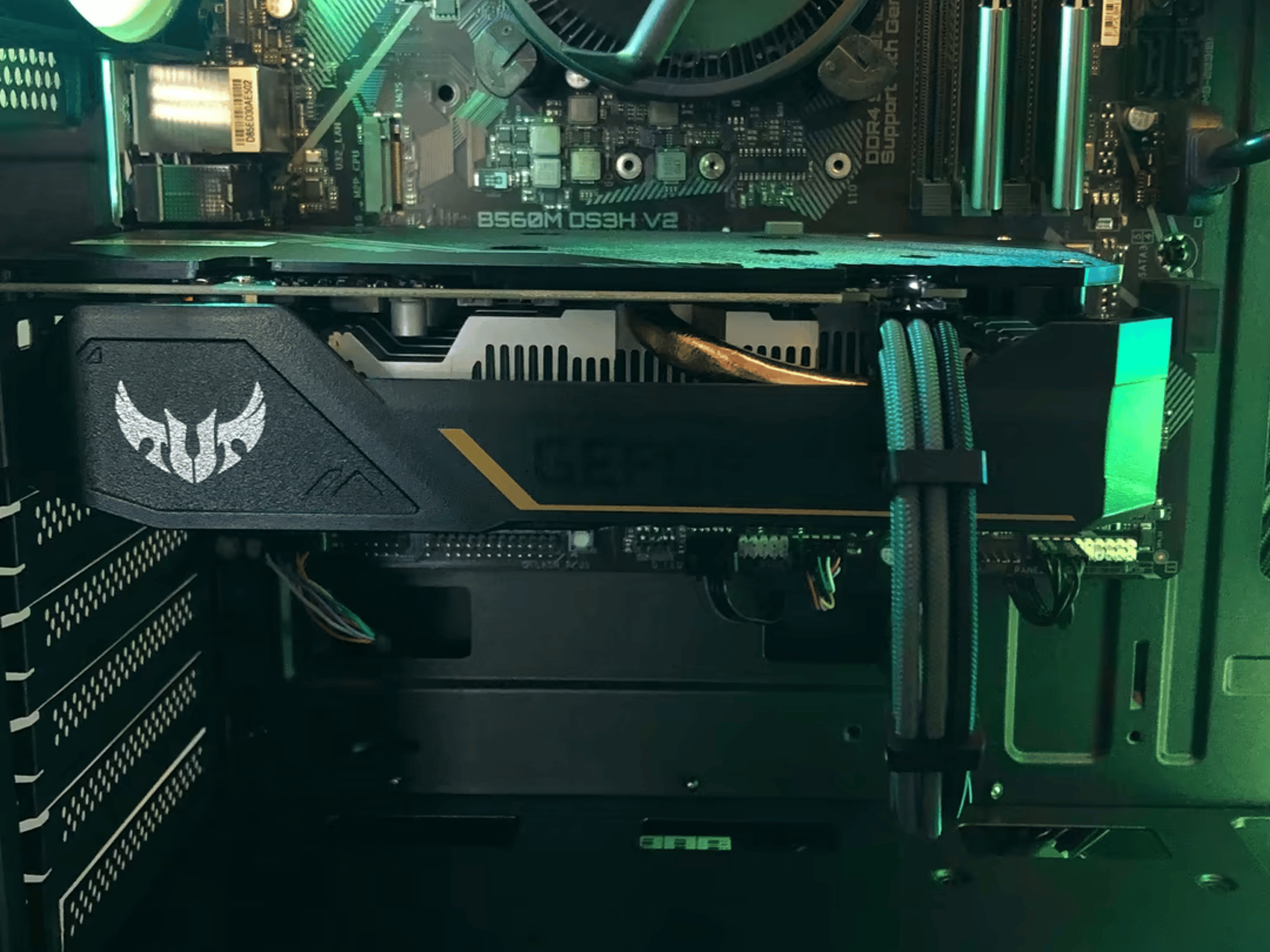 Awesome Gaming PC i3-10105 + GTX 1650