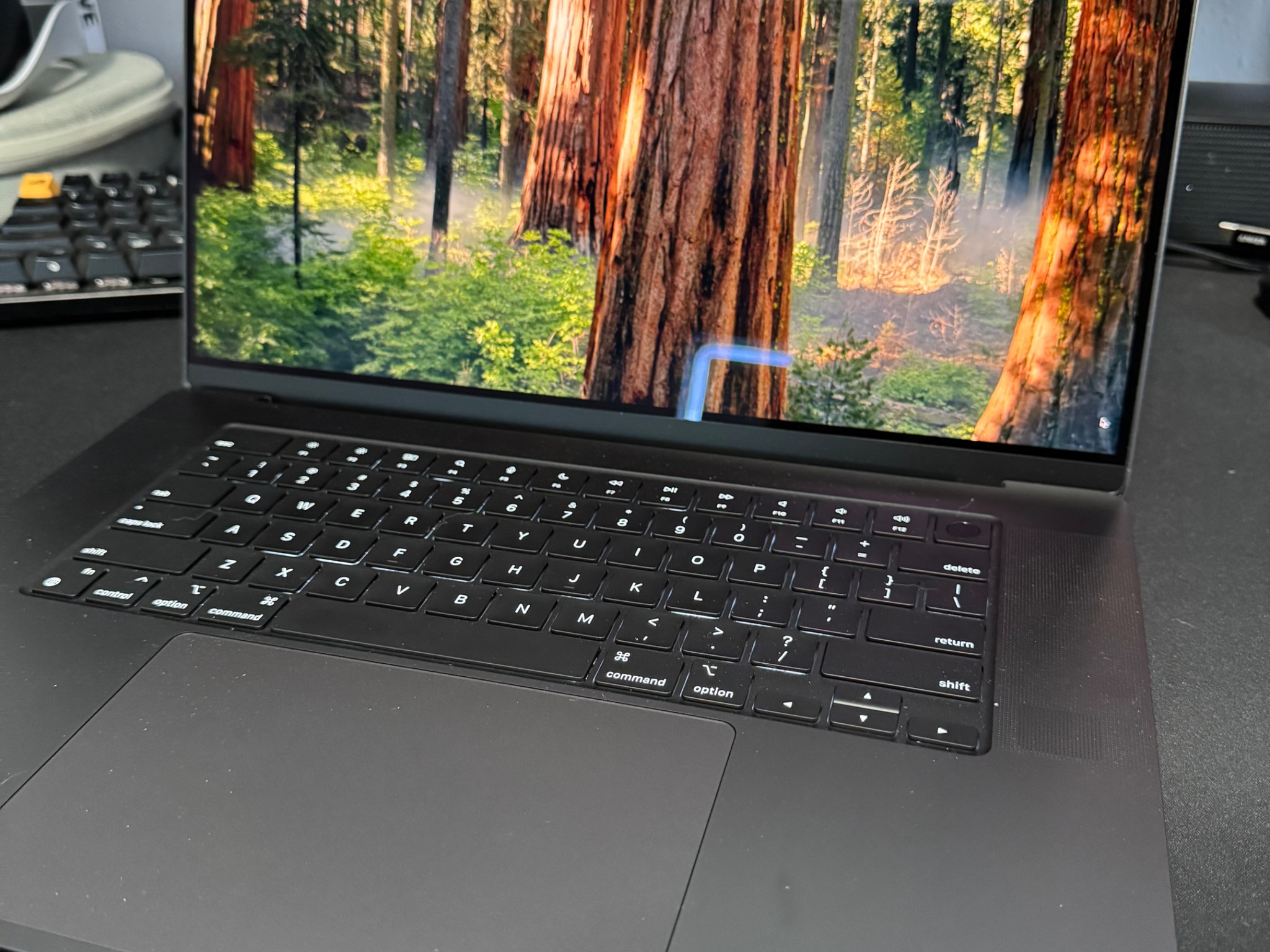MacBook Pro 16 inch m4 pro