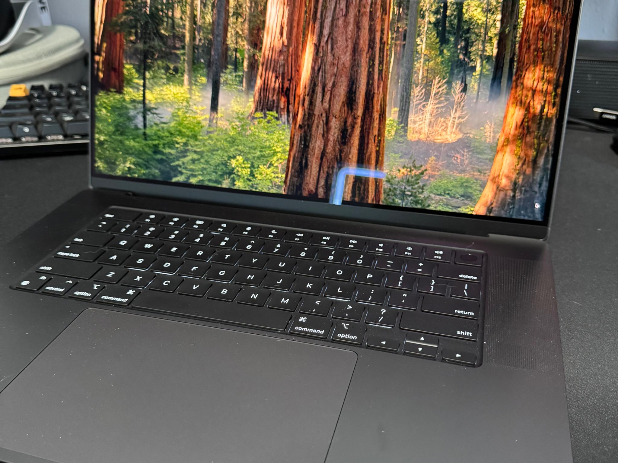 MacBook Pro 16 inch m4 pro