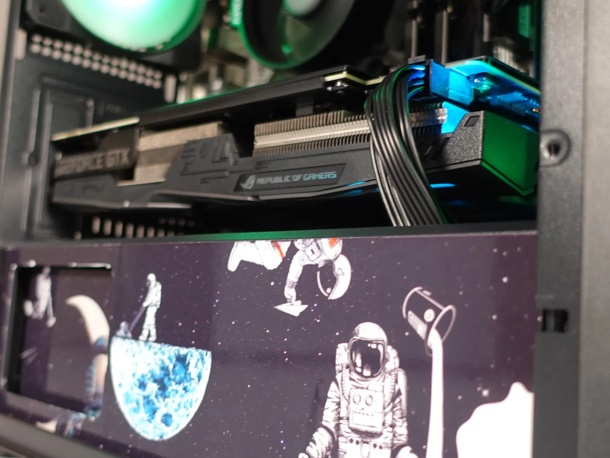 Space explorer ryzen 5 3600 gtx 1660ti