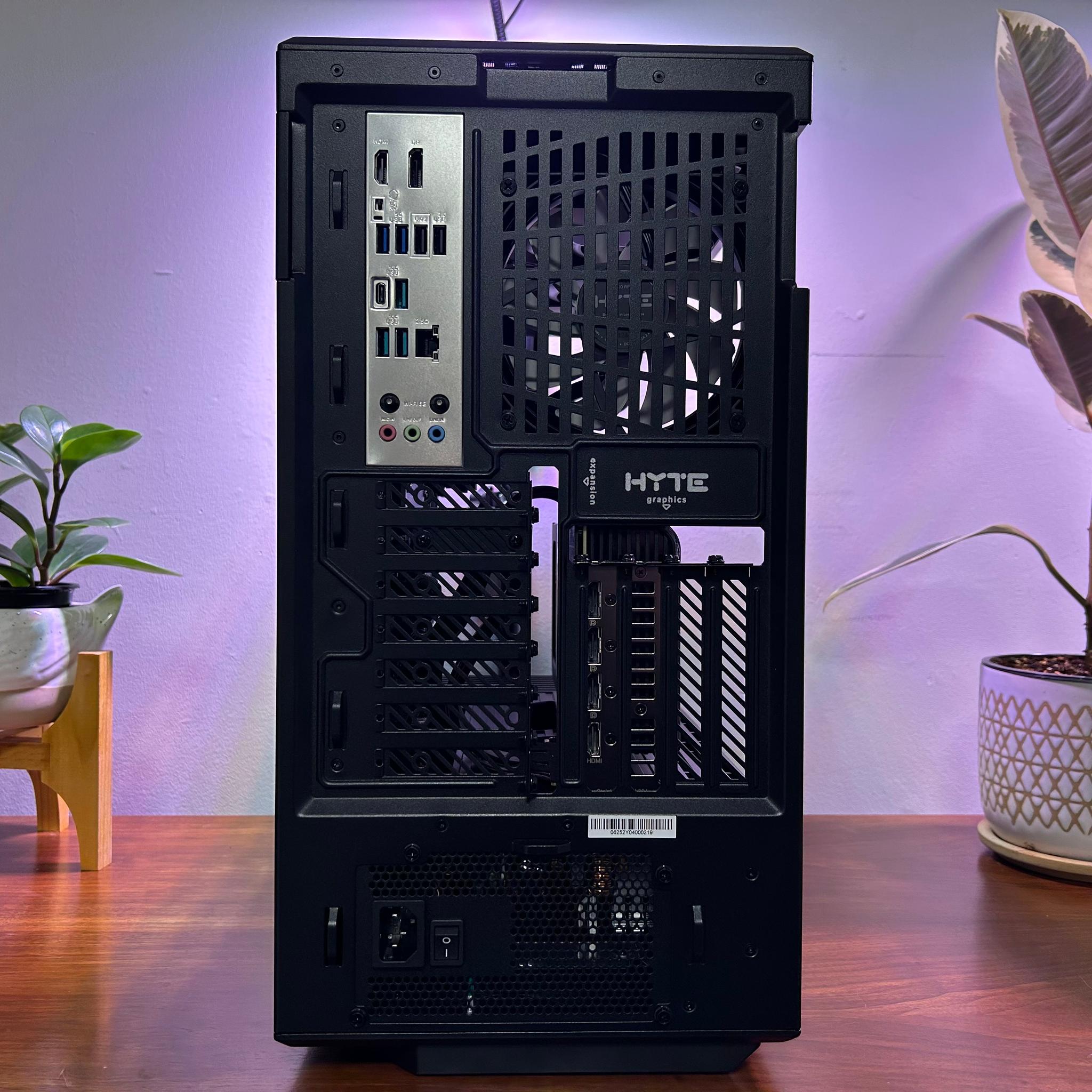 RTX 5070 | Ryzen 5 7600X3D | 32GB DDR5 | 2TB NVMe | 360mm AIO | HYTE Y40