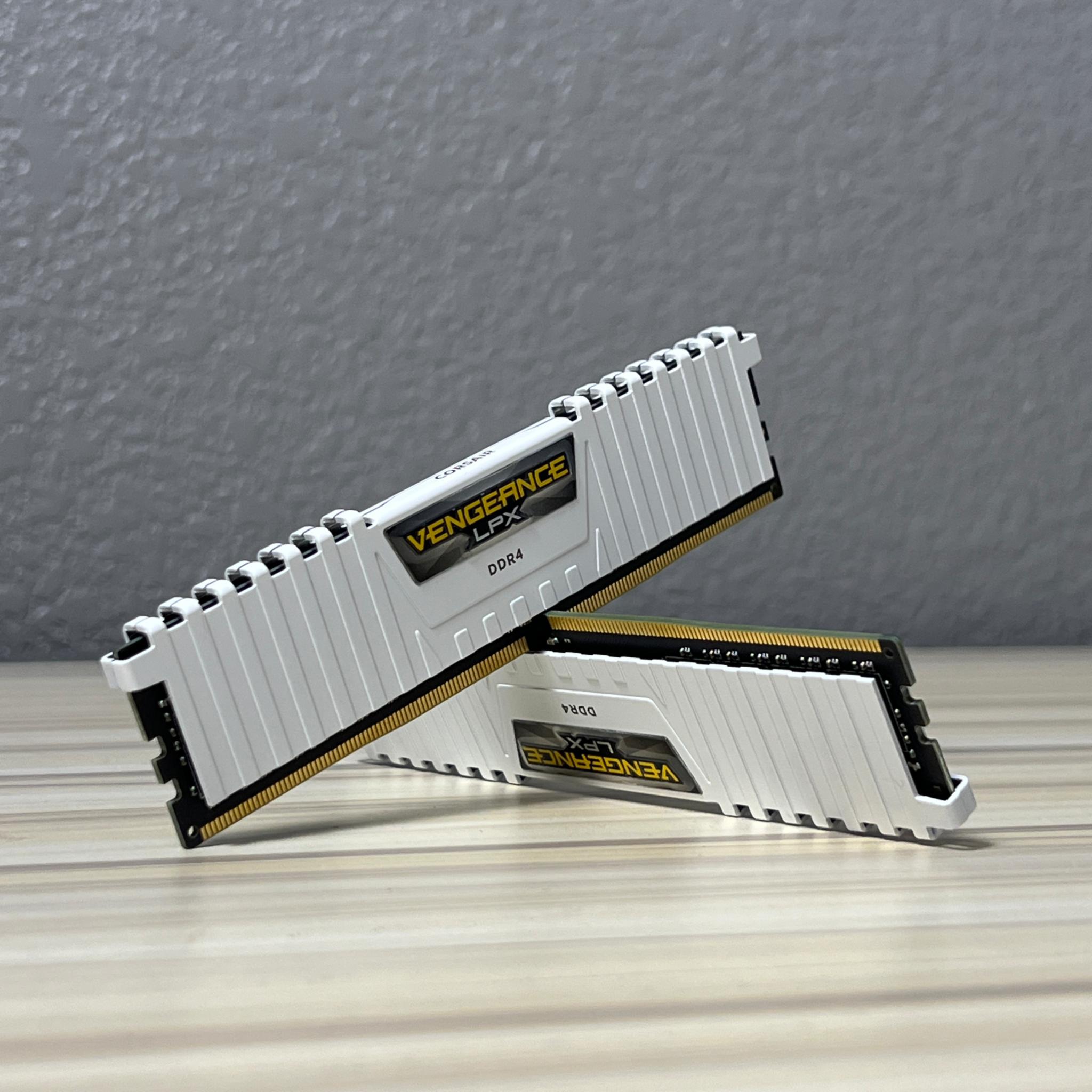 Corsair Vengeance LPX White 16gb (2x8gb) 3000MHz DDR4 RAM