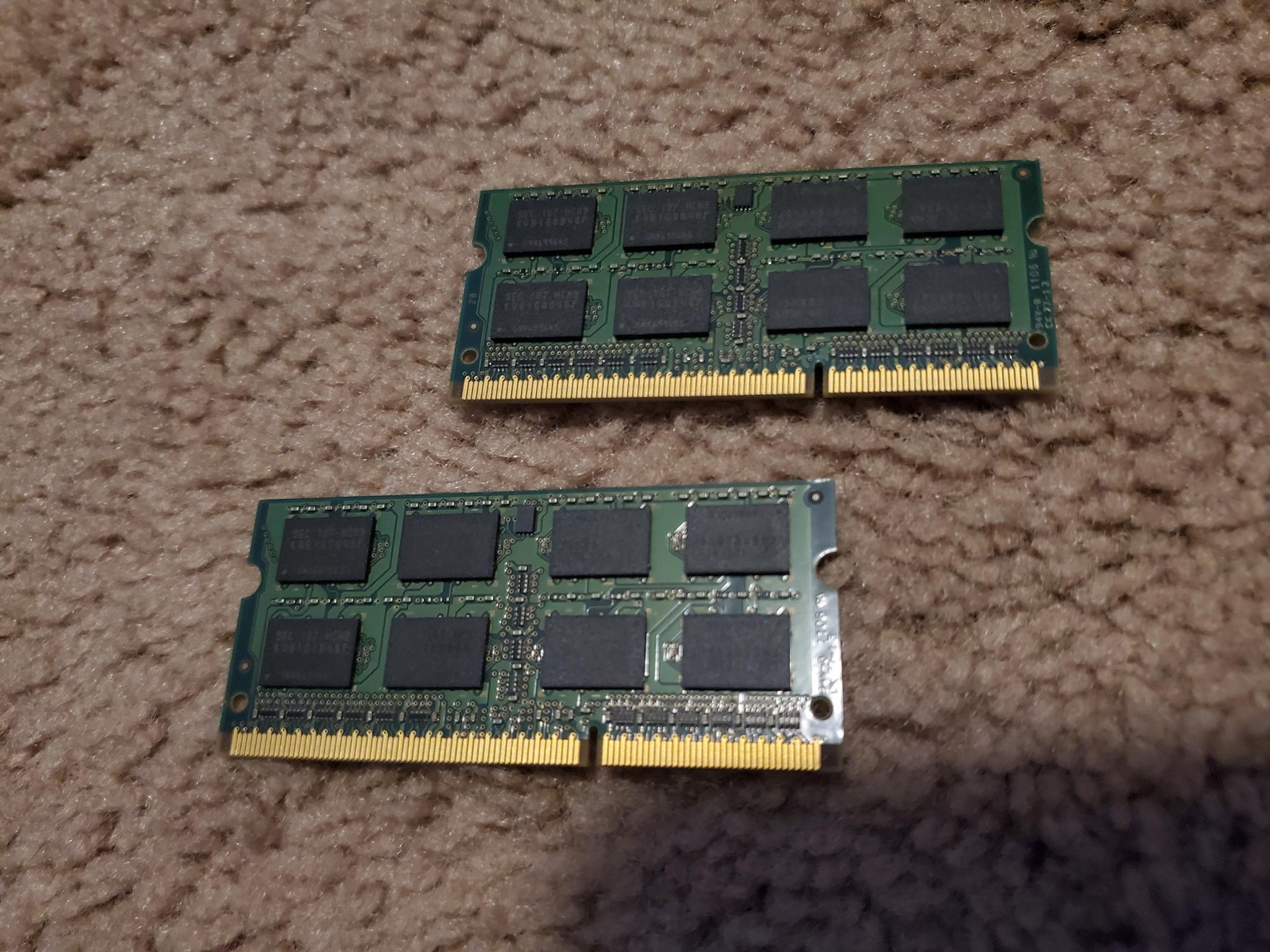 Samsung 4GB (2x2GB) DDR3-1333 SODIMM Kit (M471B5673FH0-CH9)