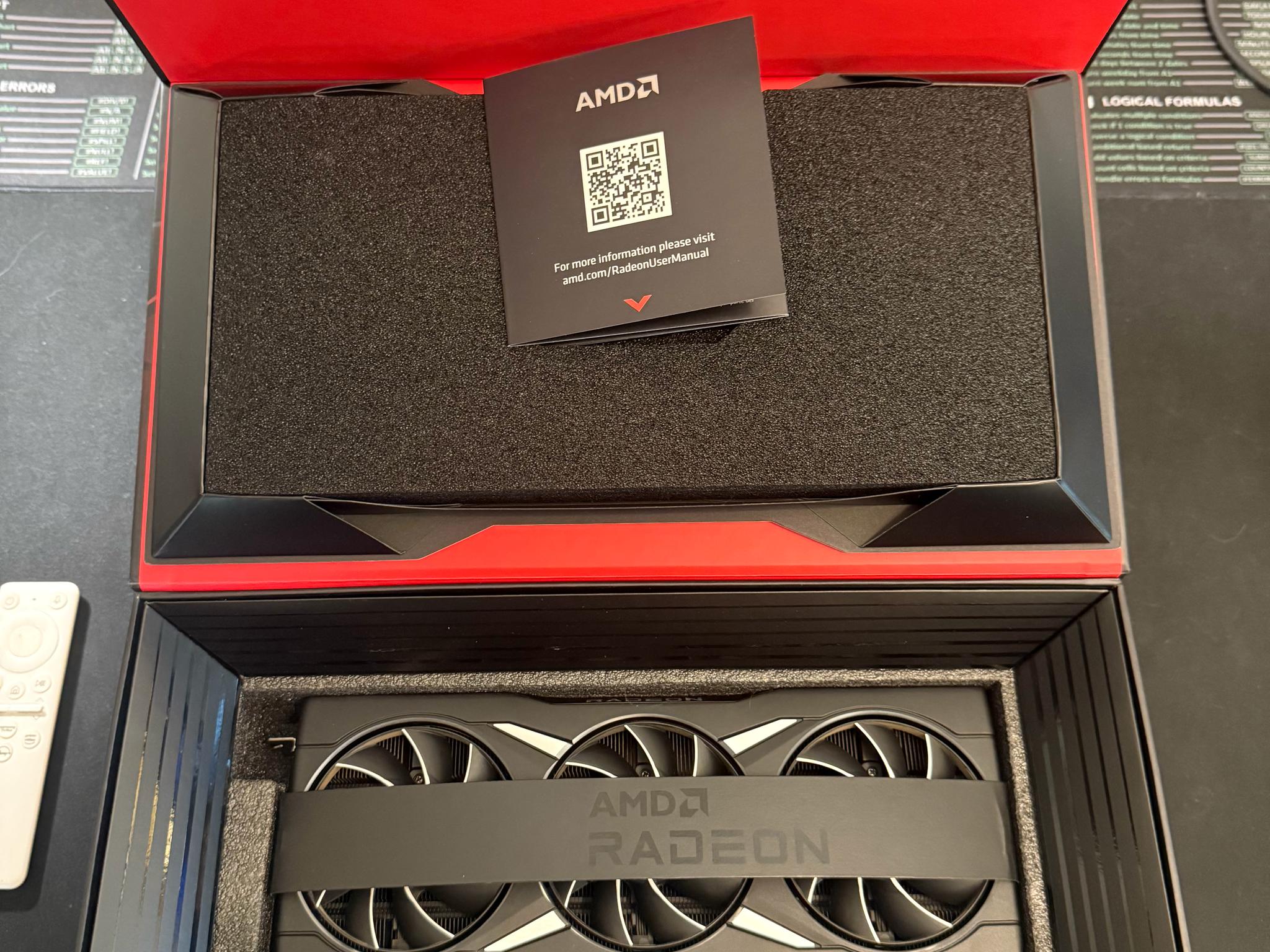 AMD Radeon RX 6950 XT 16GB - Reference Founders Edition - Excellent Condition!
