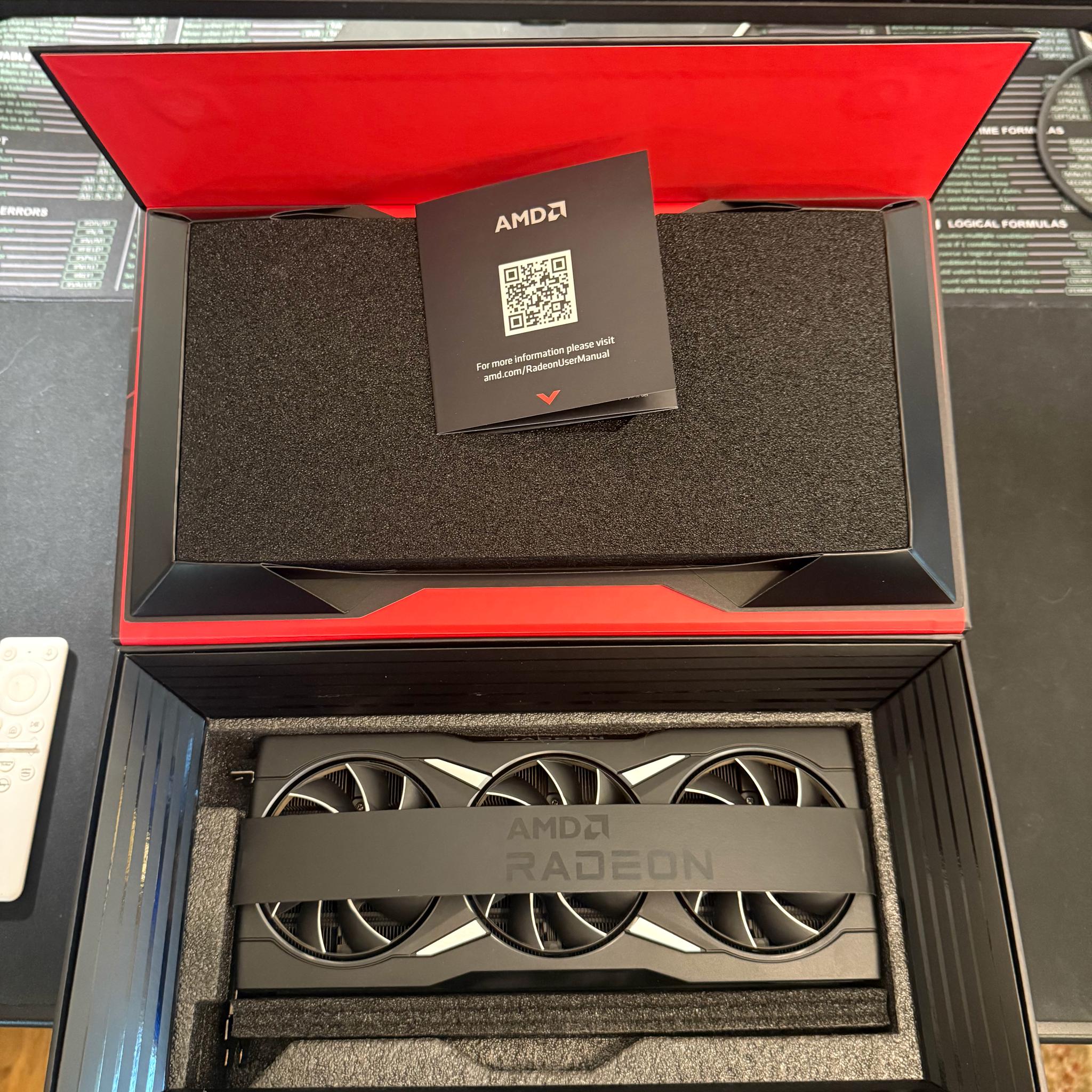 AMD Radeon RX 6950 XT 16GB - Reference Founders Edition - Excellent Condition!