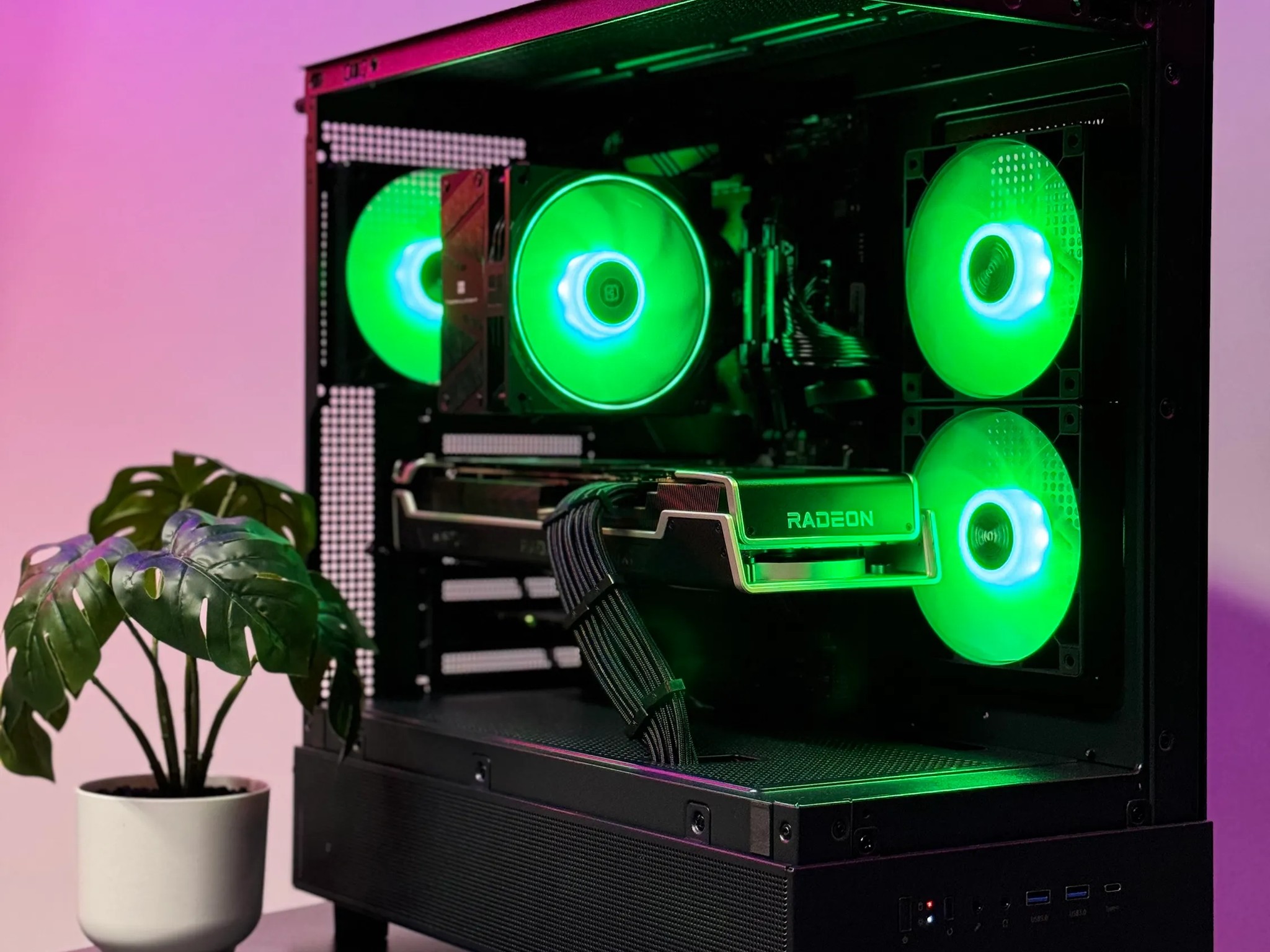 Swift XR- Radeon RX 6750 XT 12 GB VRAM, AMD Ryzen 5 5600X, ROG Strix MOBO, 1TB SSD, 32GB RAM, 750w