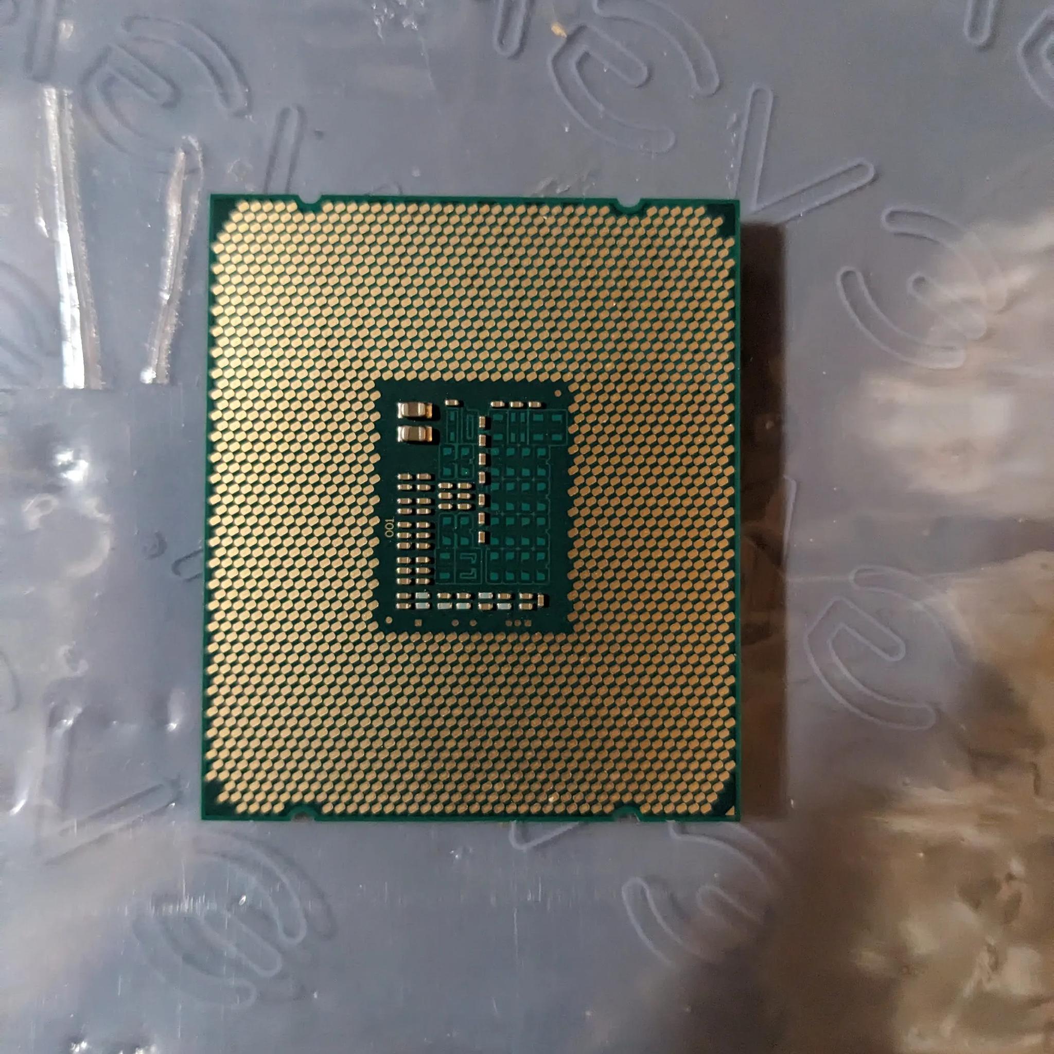 Intel Xeon E5-2667V3 -Socket 2011- 8 Cores - 3.6GHz Max Turbo