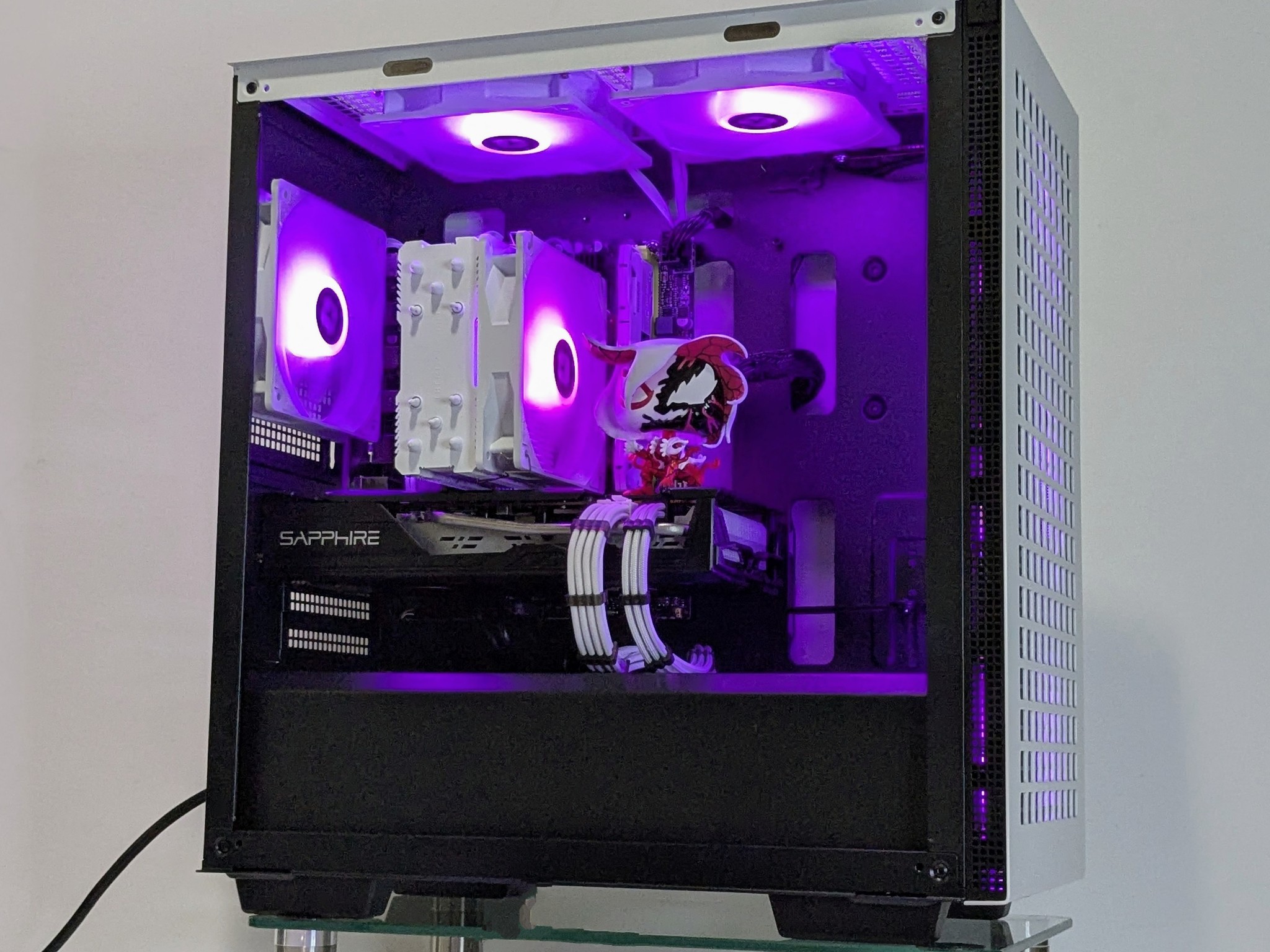 ⚪White Xeon🔥1080p Gaming PC⚪RX 5700XT⚪Intel E5-2680v3(12-c/24-t)⚪16GB DDR4⚪1TB NVMe SSD⚪️Windows 10