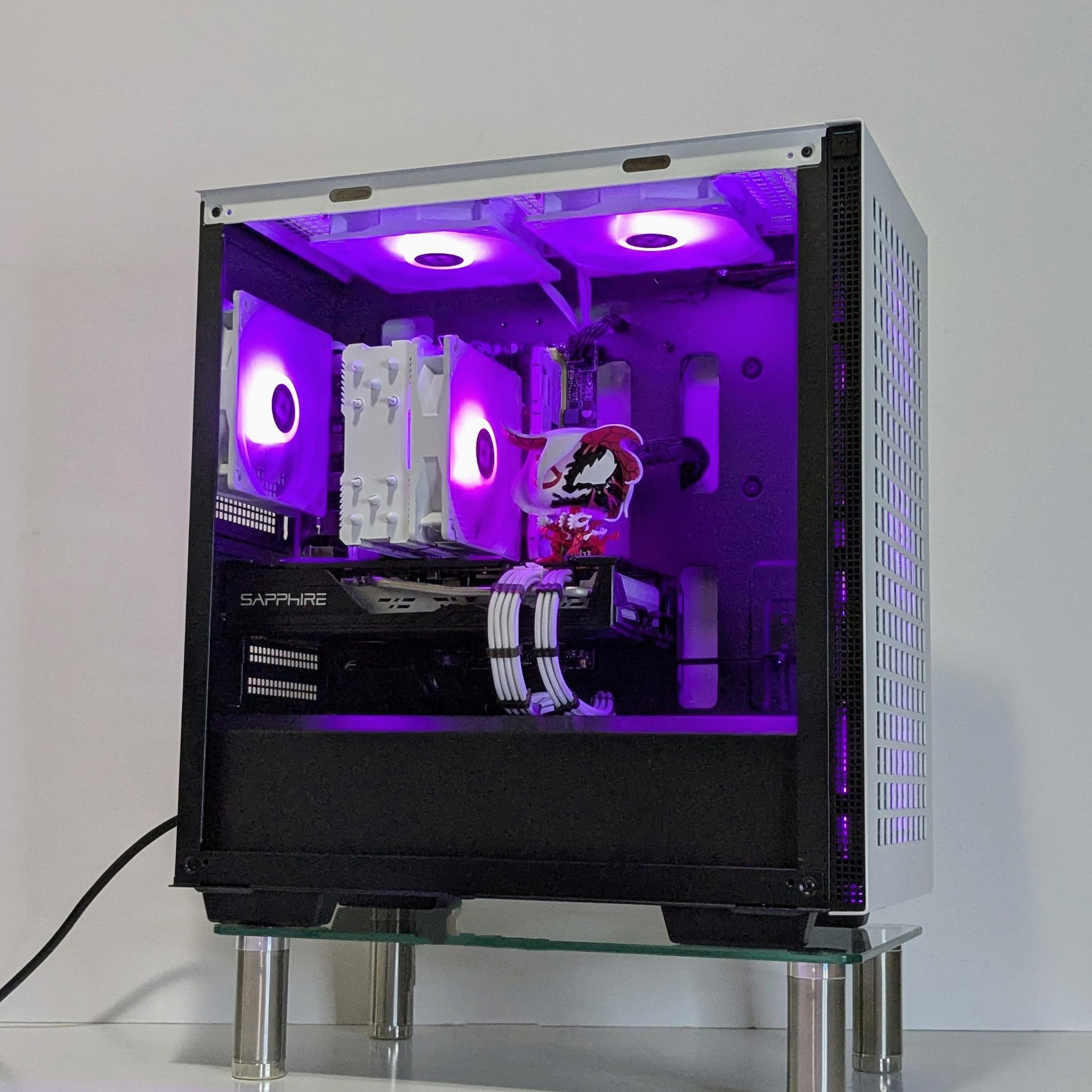 ⚪White Xeon🔥1080p Gaming PC⚪RX 5700XT⚪Intel E5-2680v3(12-c/24-t)⚪16GB DDR4⚪1TB NVMe SSD⚪️Windows 10