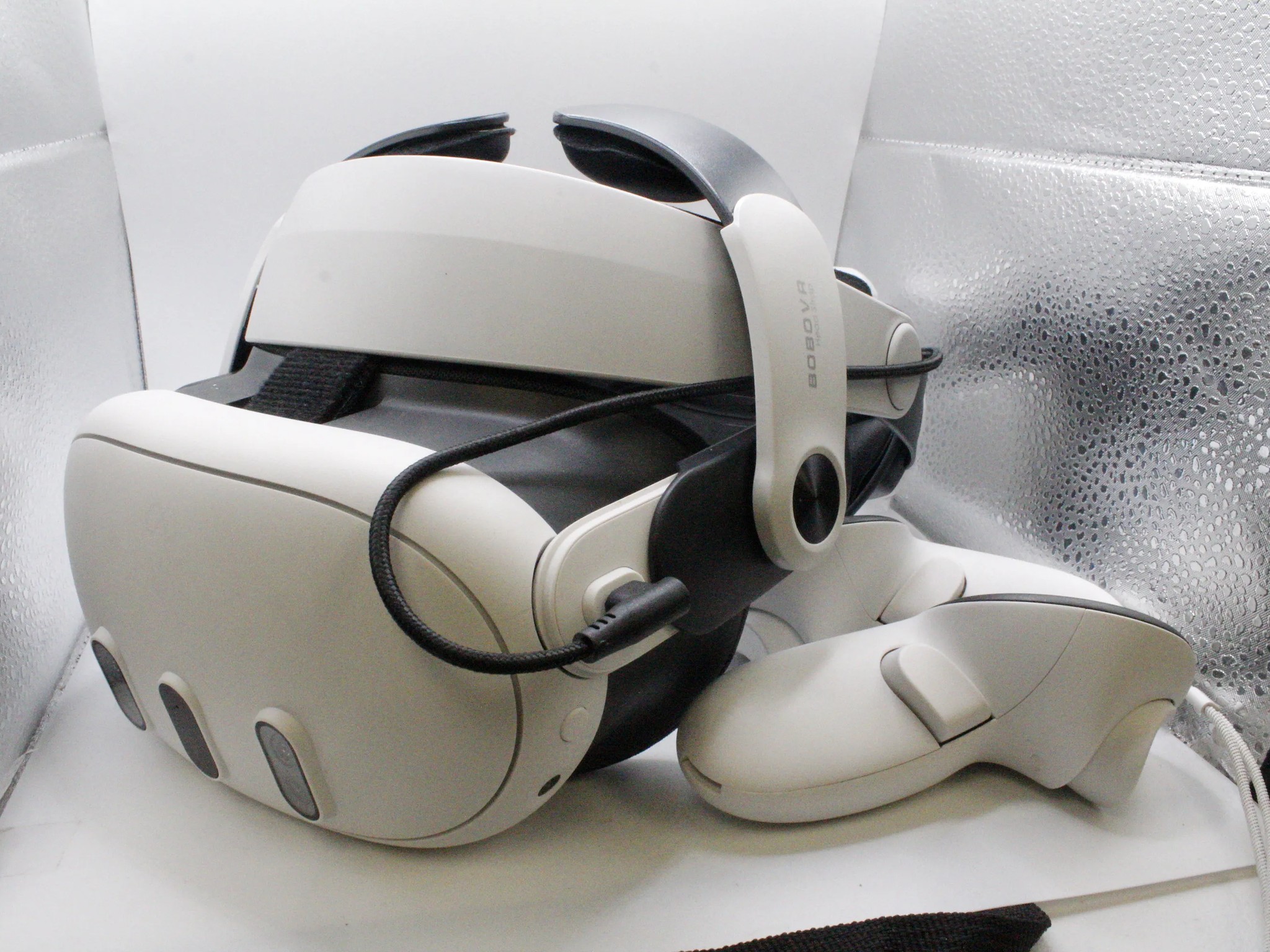 Meta Quest 3 VR Headset + BOBOVR M3 Pro Battery Strap & Original Cables - Excellent Condition