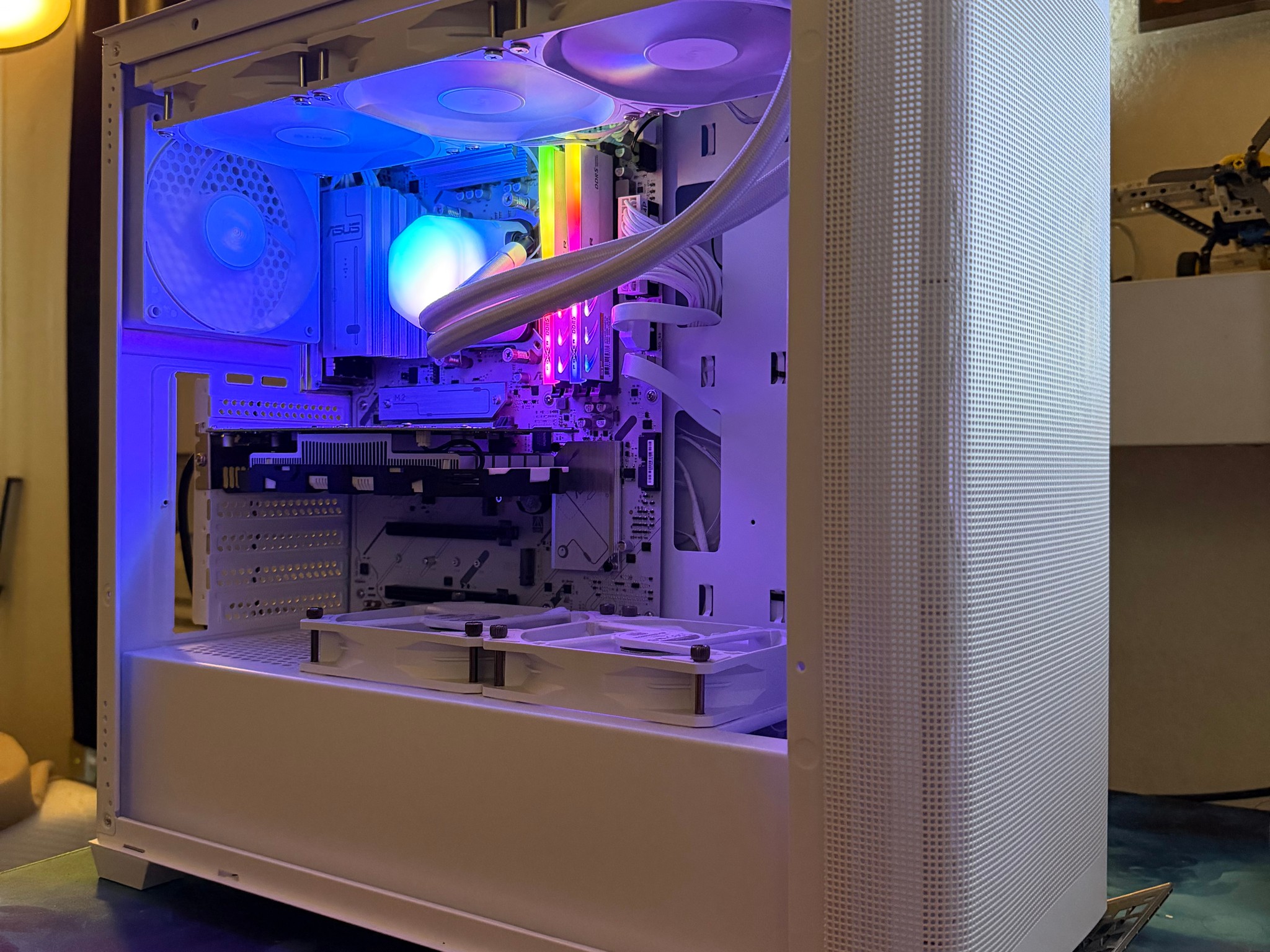 🧊❄️ All White AM5 APU gaming build! Ryzen 5 8600G | 32GB DDR5 | 1TB NVME SSD ❄️🧊   **NO GPU**