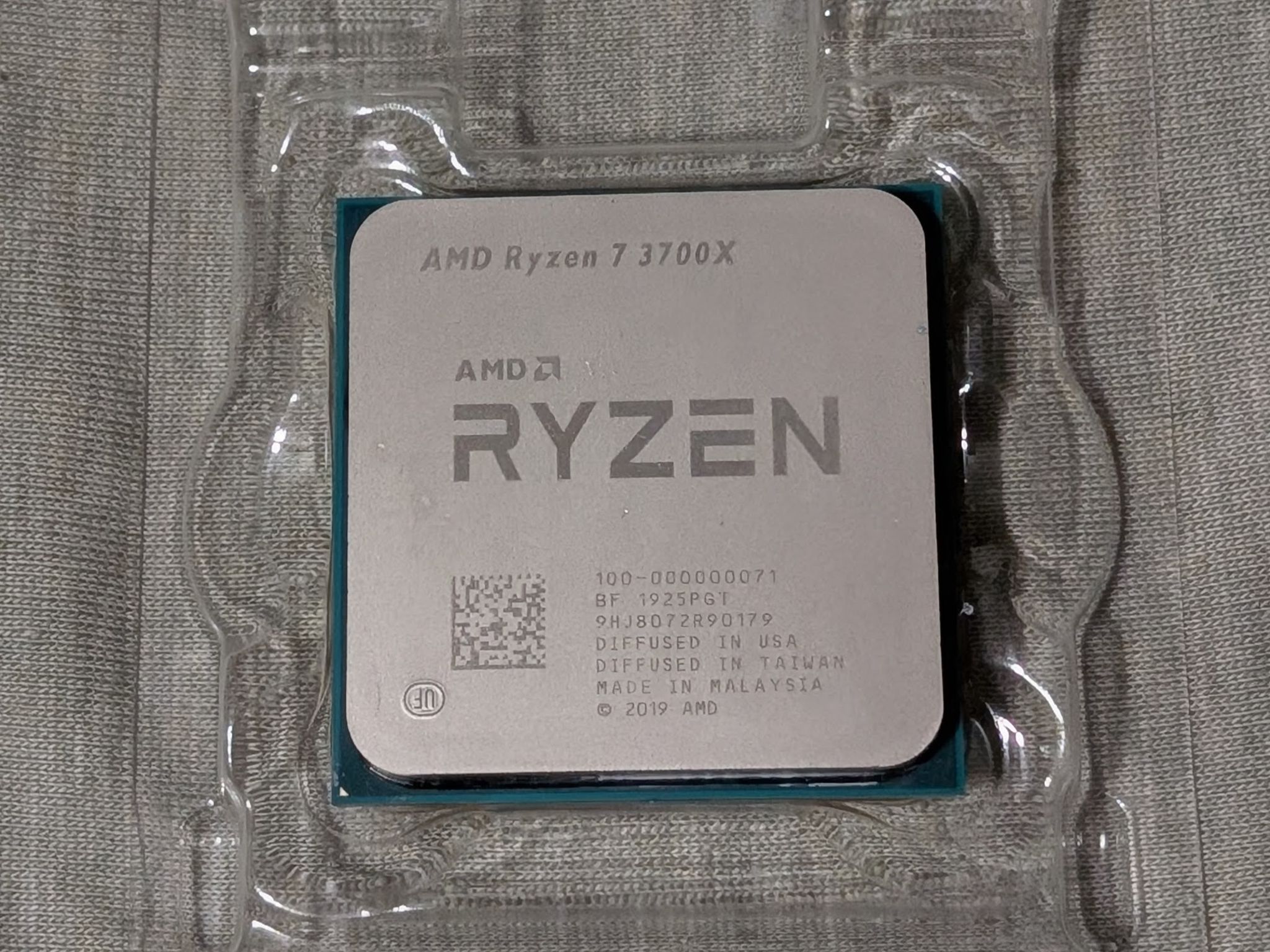 Ryzen 7 3700x 8 Core CPU