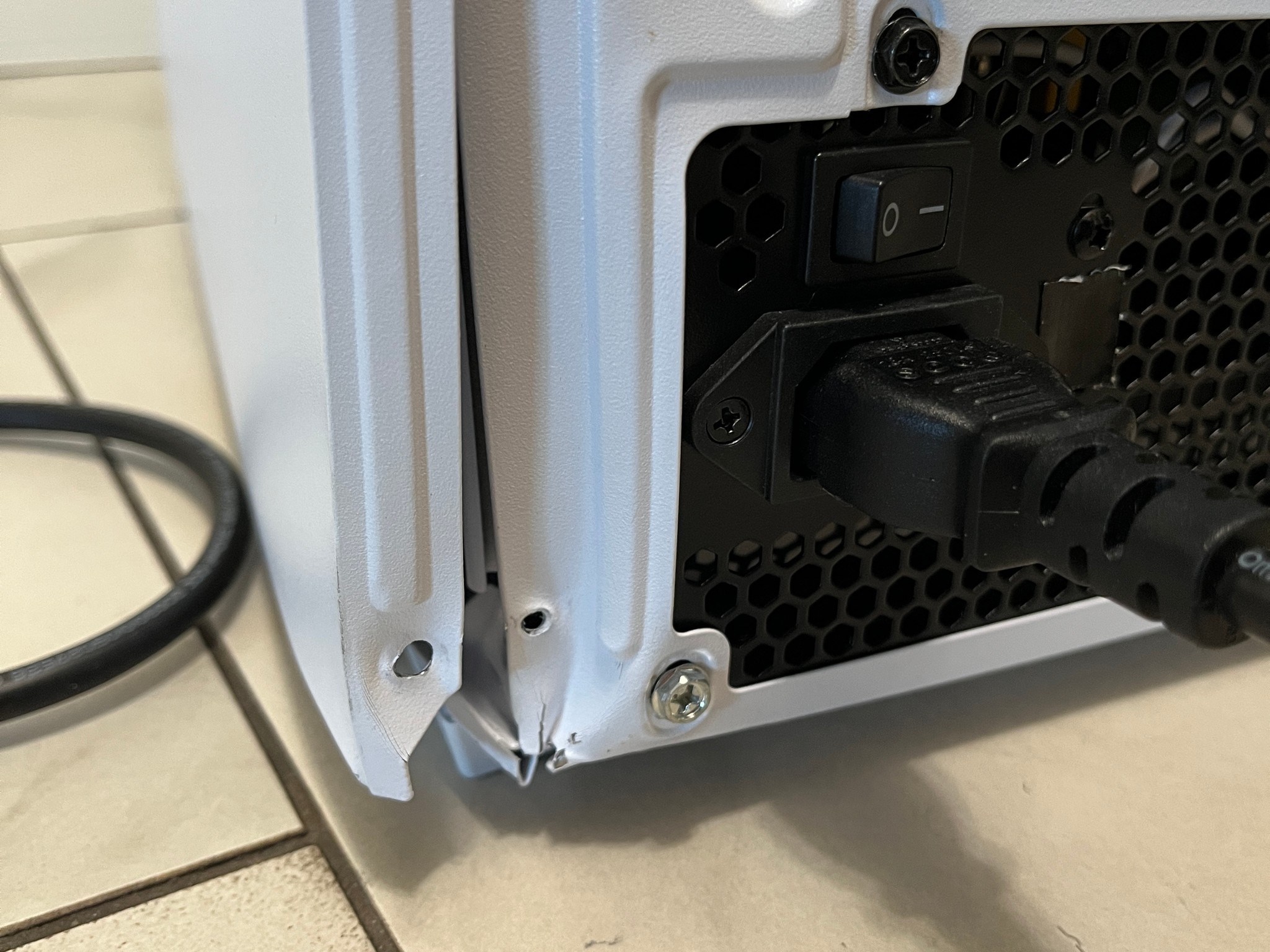 Budget Gaming PC-Intel i5-4460, AMD HD 7950, 16GB RAM,750GB Storage, w/ Wi-Fi & BT * Defective Case