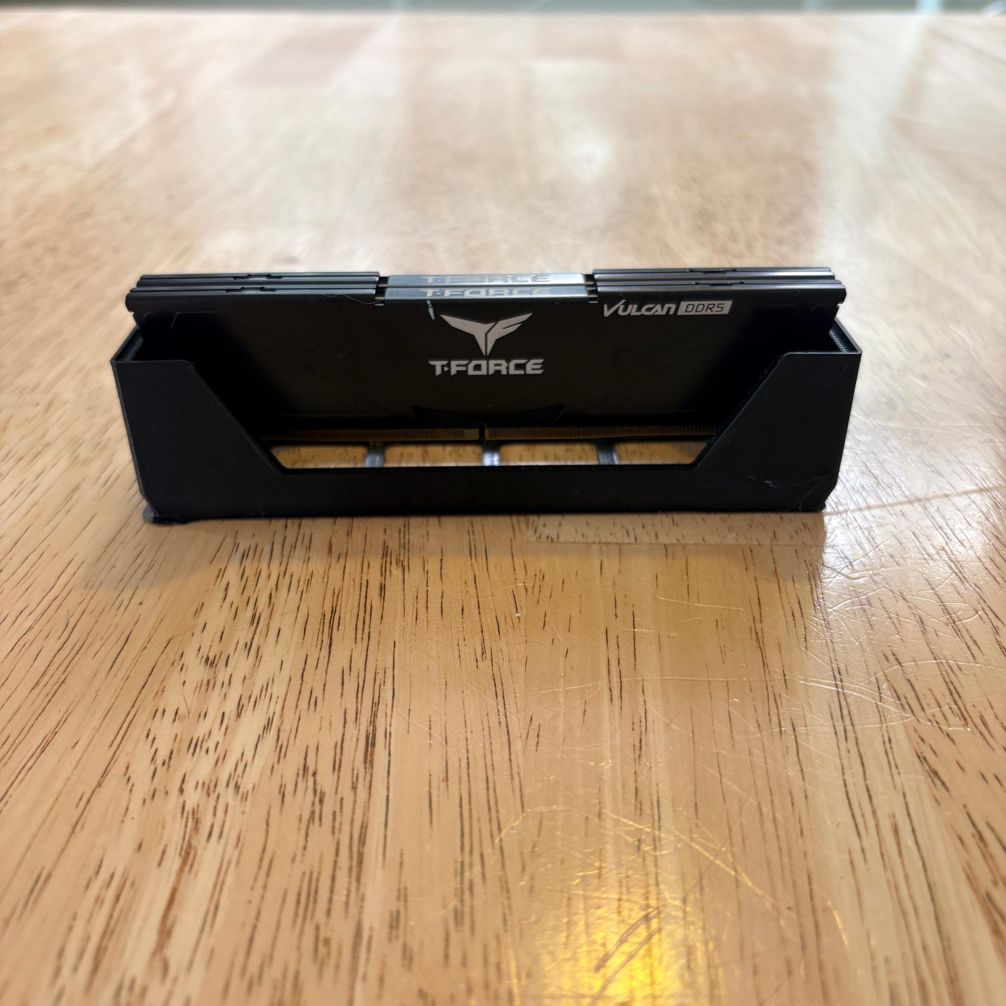 TeamGroup T-Force Vulcan 16GB (2x8GB) RAM DDR5 5200MHz FLBD58G6000HC38ABK