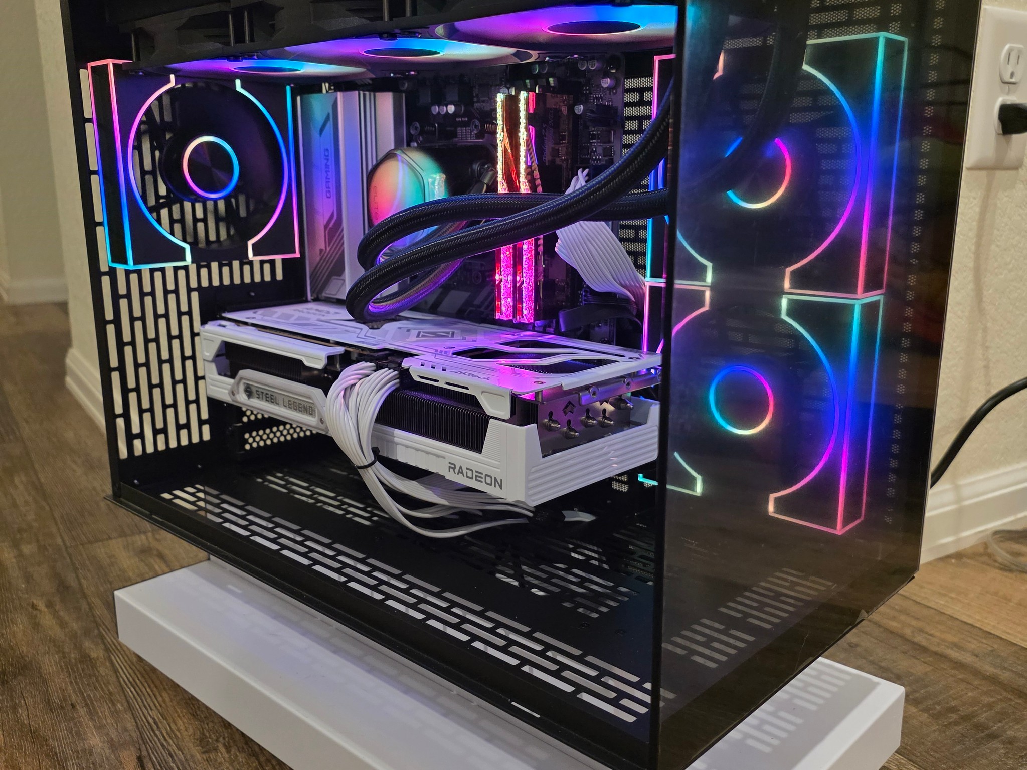 Premium White Build! 9950X | RX 9070 XT | 32GB DDR5 | 2TB NVME