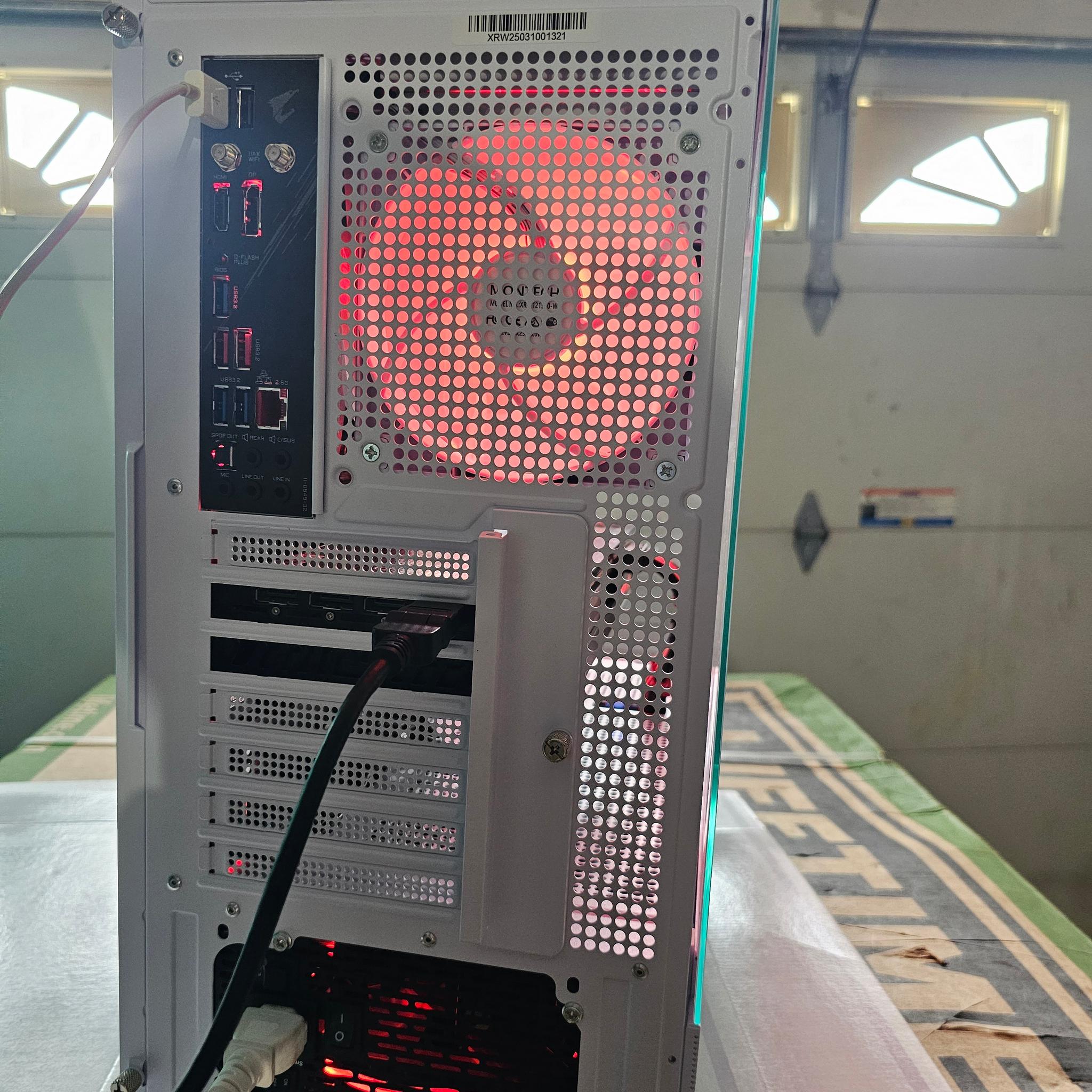 White Gaming PC | Ryzen 9 5900X  | 32GB RAM | 1TB SSD | 6800xt 16GB | WINDOWS 11 PRO |