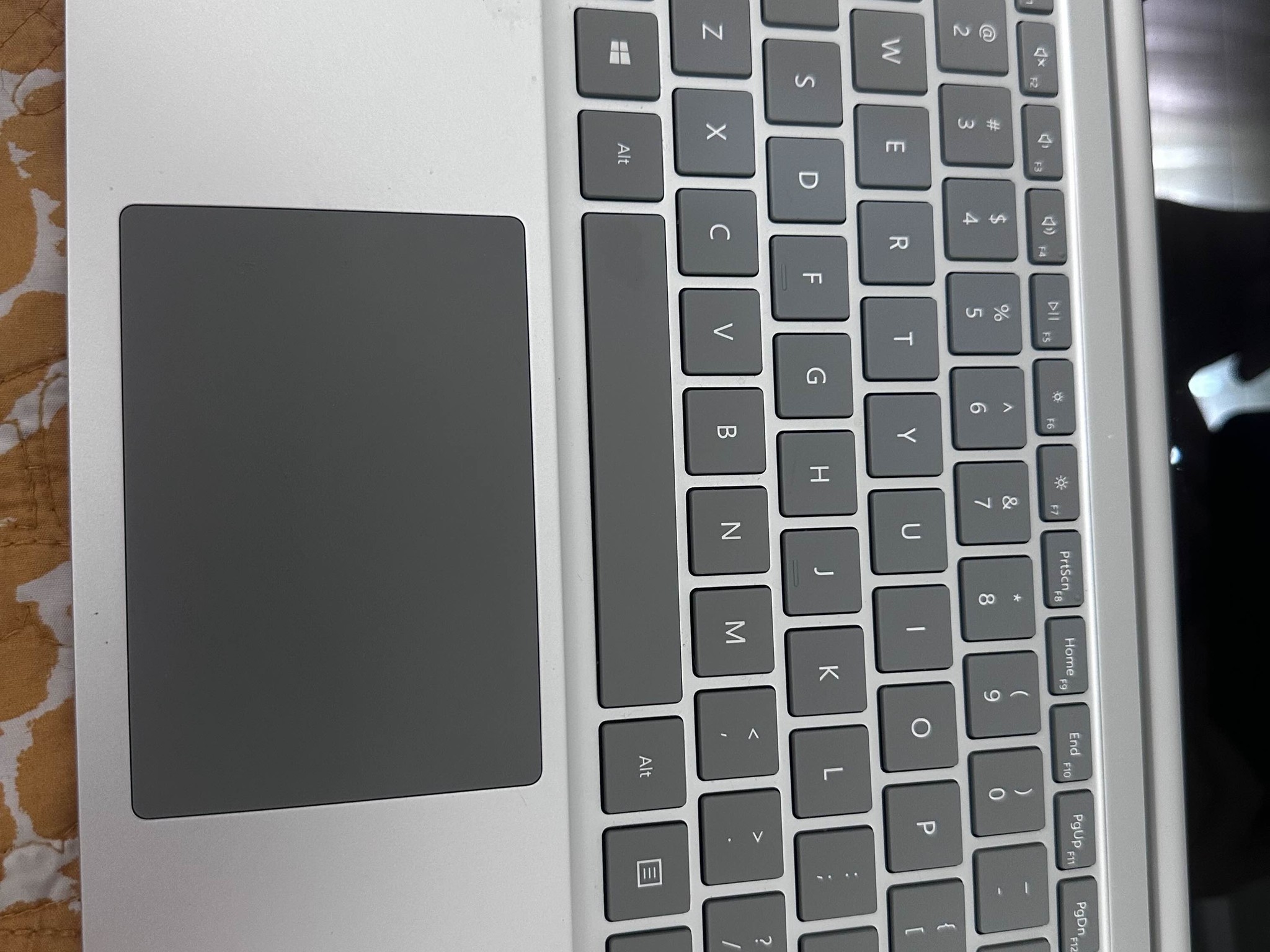 Microsoft Surface Laptop Go 12." i5 10th gen, 64gb SSD, 4gb RAM, Win 11
