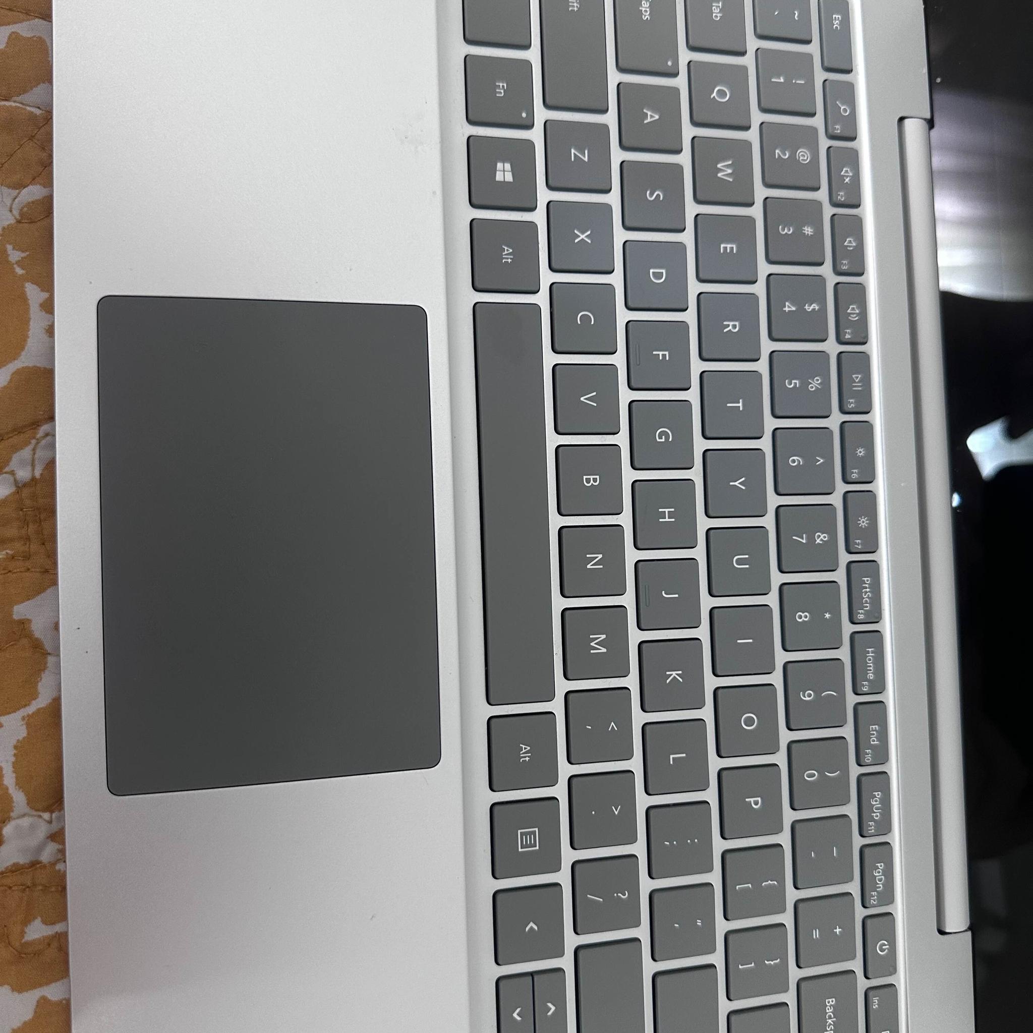 Microsoft Surface Laptop Go 12." i5 10th gen, 64gb SSD, 4gb RAM, Win 11