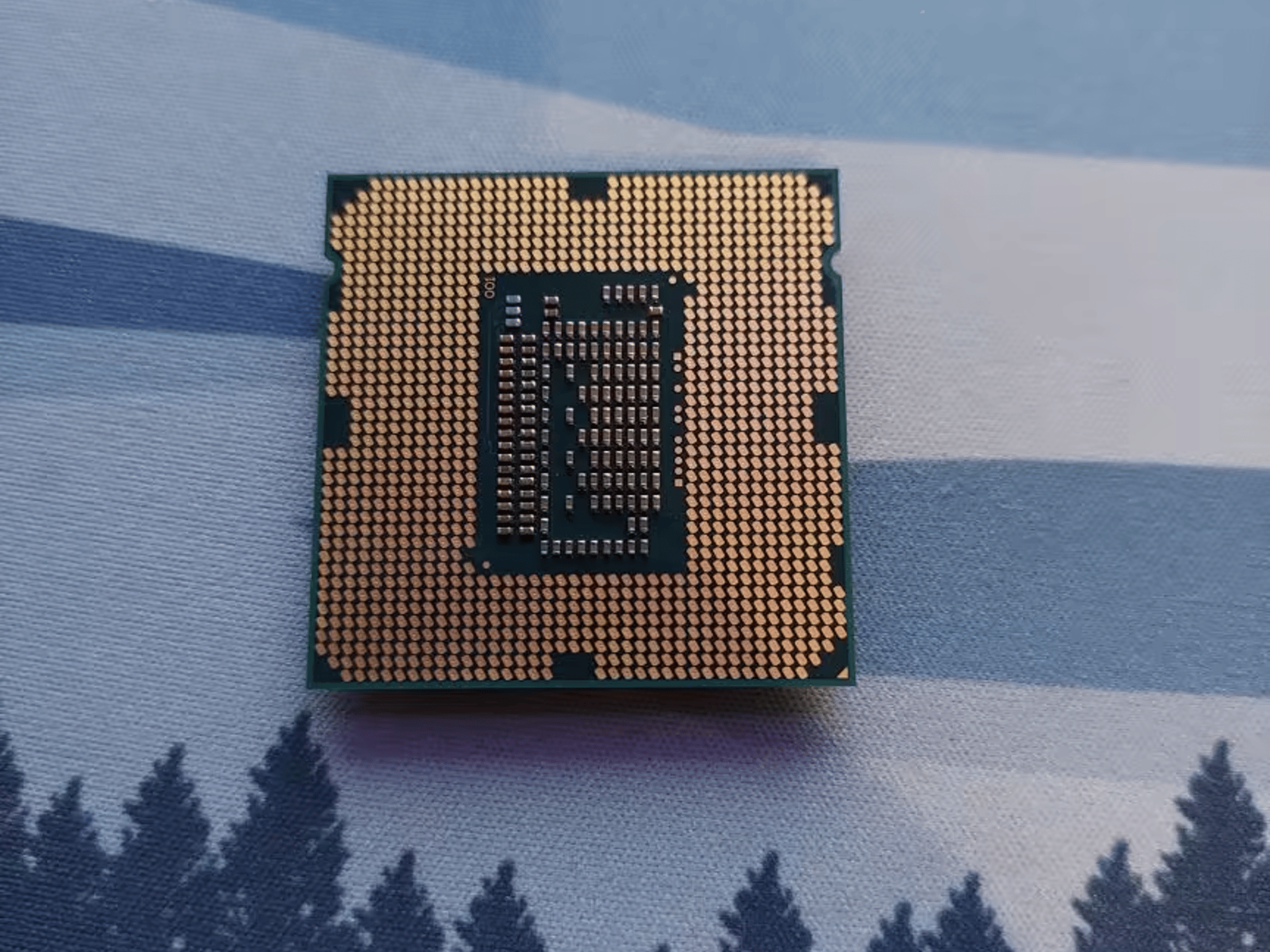 Intel Core i5-3570 3.4 GHz Quad-Core CPU