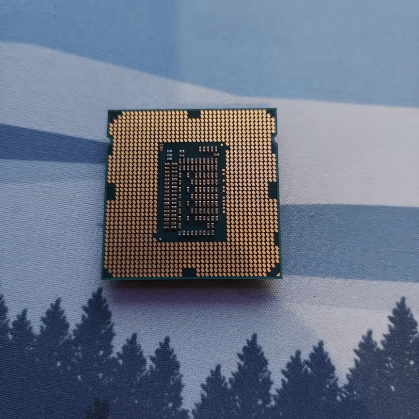 Intel Core i5-3570 3.4 GHz Quad-Core CPU