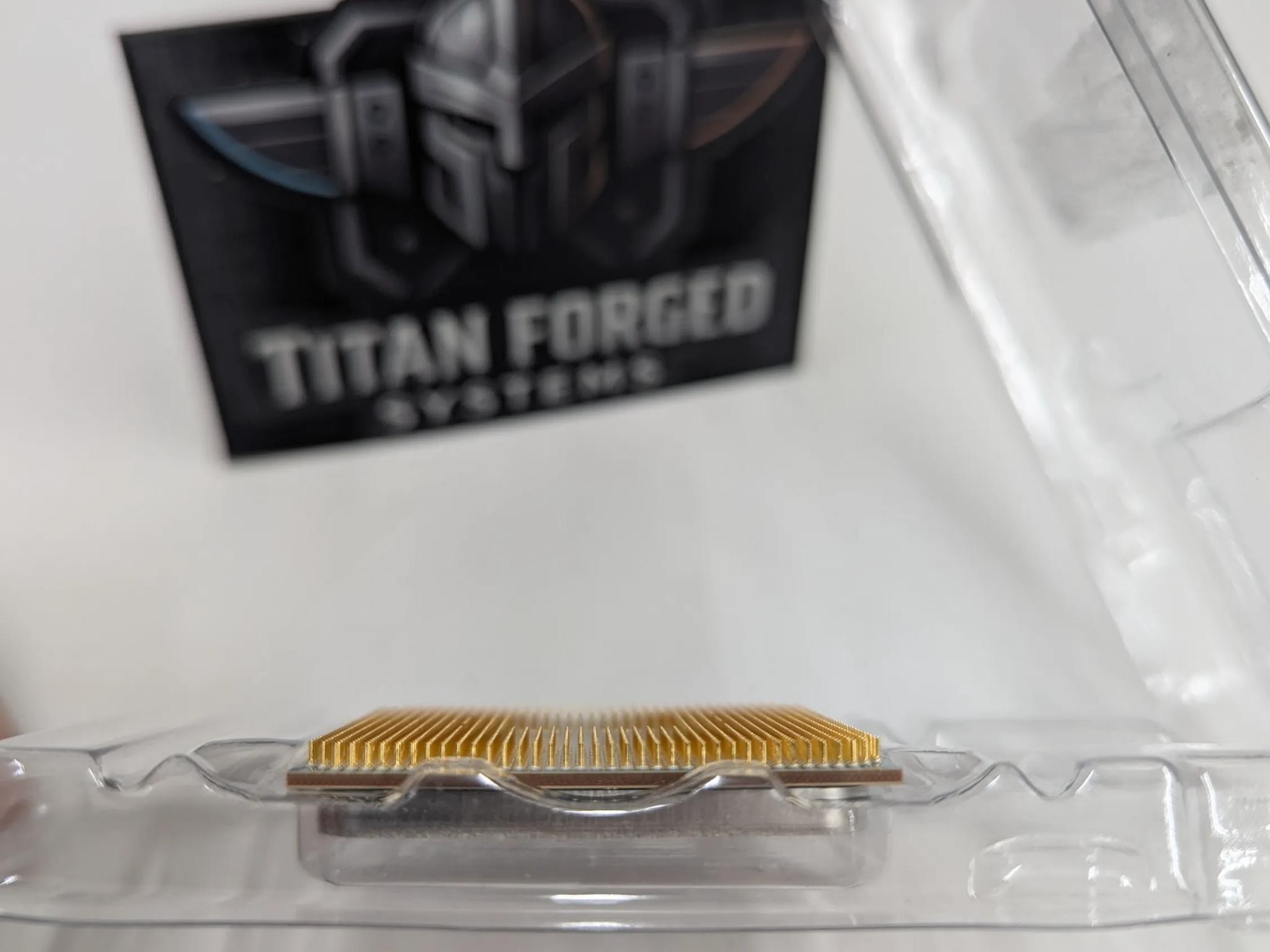 🔹 AMD Ryzen 3 2200G | 4 Cores / 4 Threads | Vega 8 Graphics