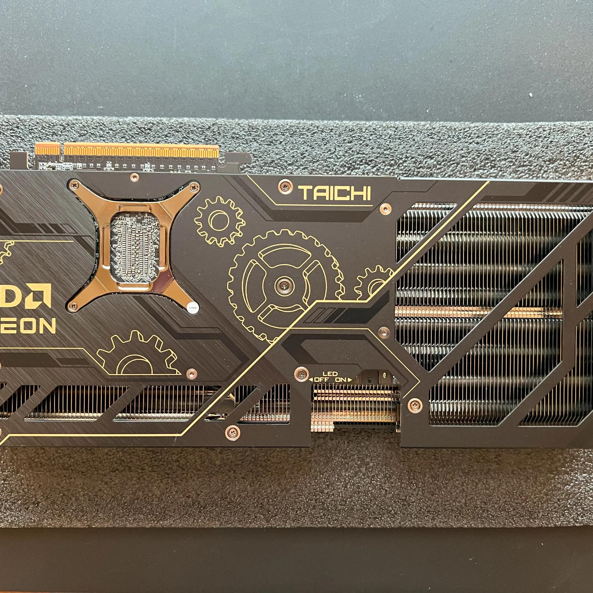 Asrock Radeon RX 9070 XT Taichi OC