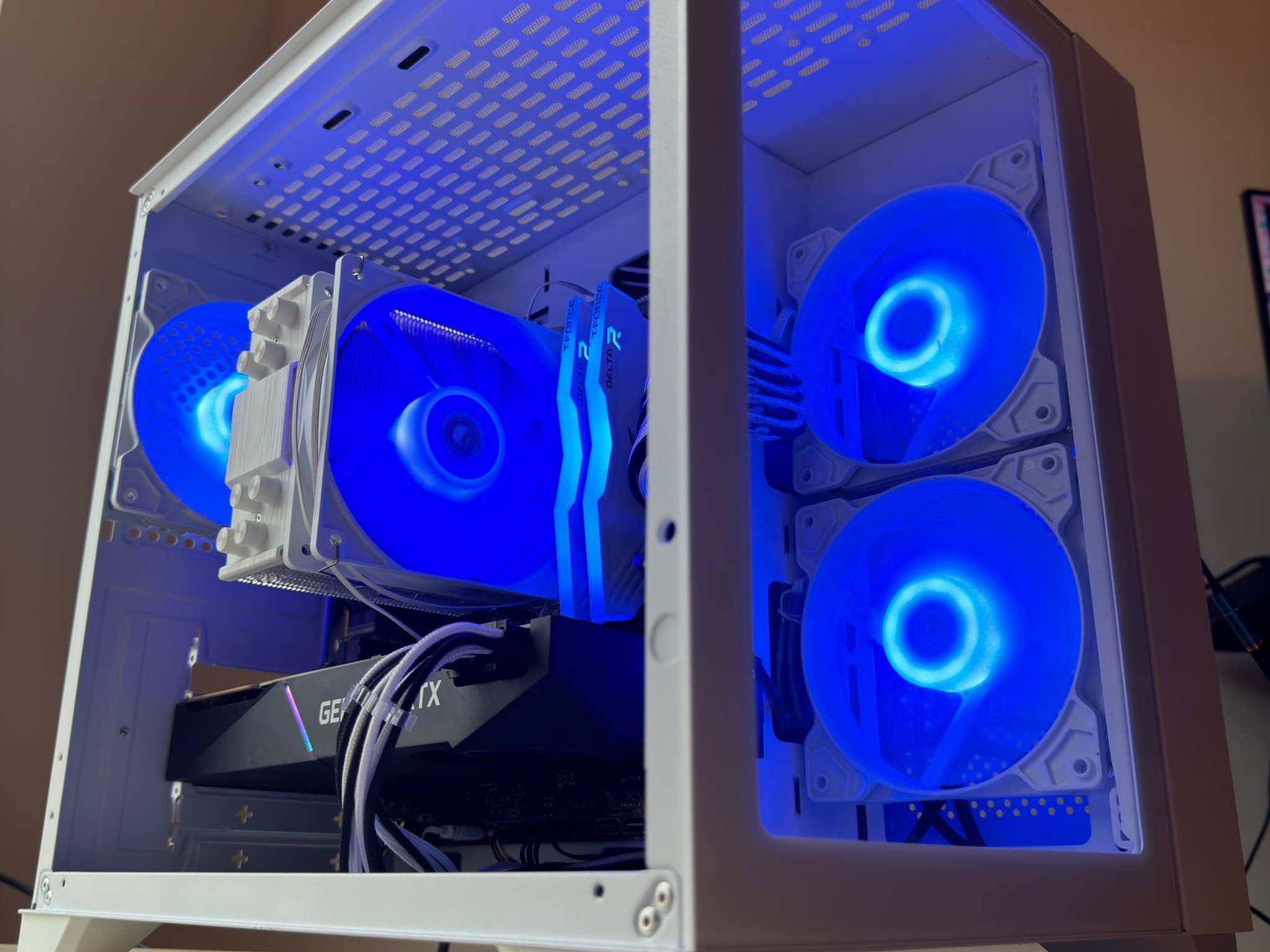 ❄️ THE SNOW ❄️ RTX 2070s | Ryzen 7 3800x | 1TB SSD | WI-FI |DDR4 16GB