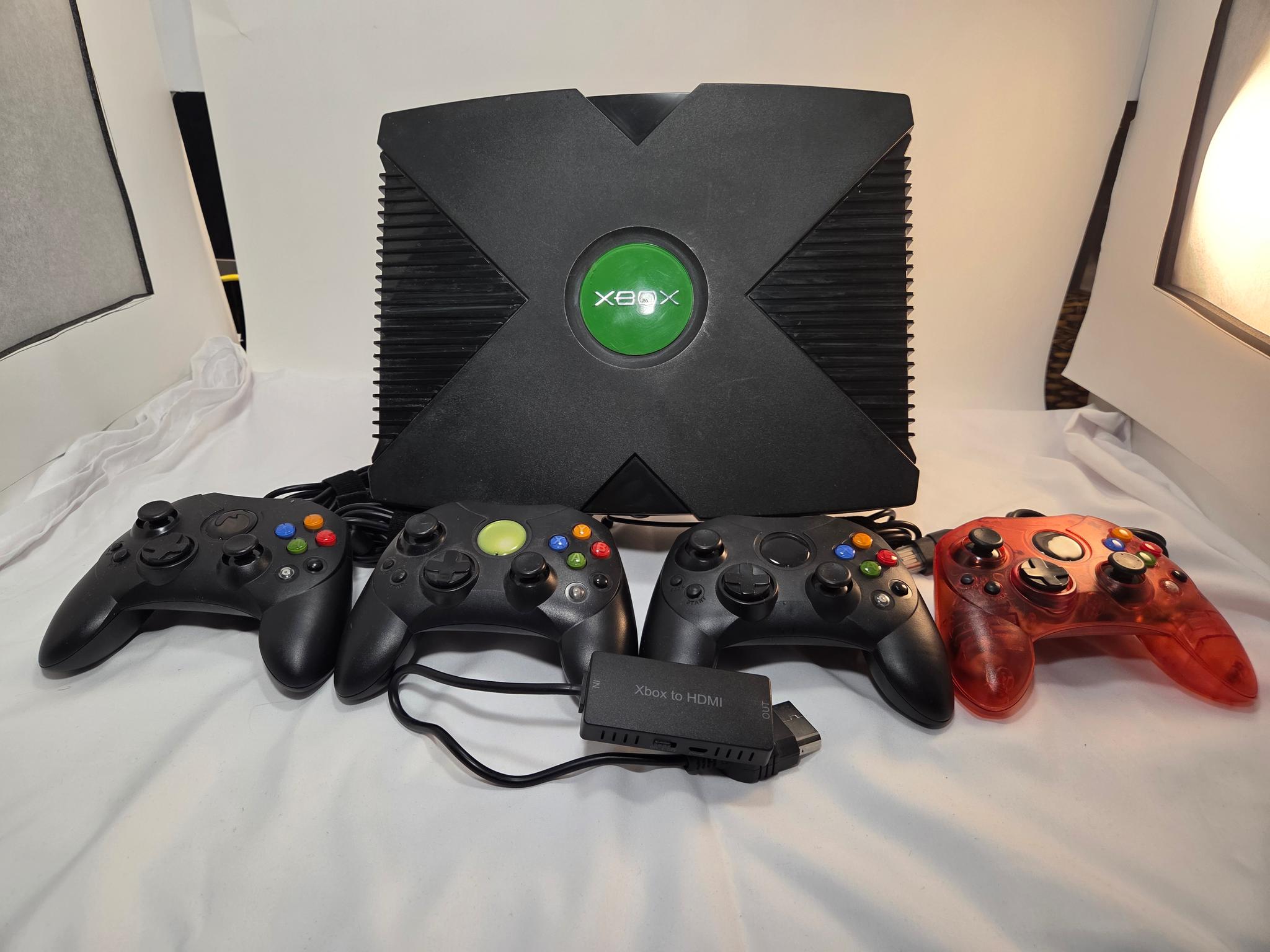 Modded Original XBOX w/ 4 Controllers and HDMI Adapter