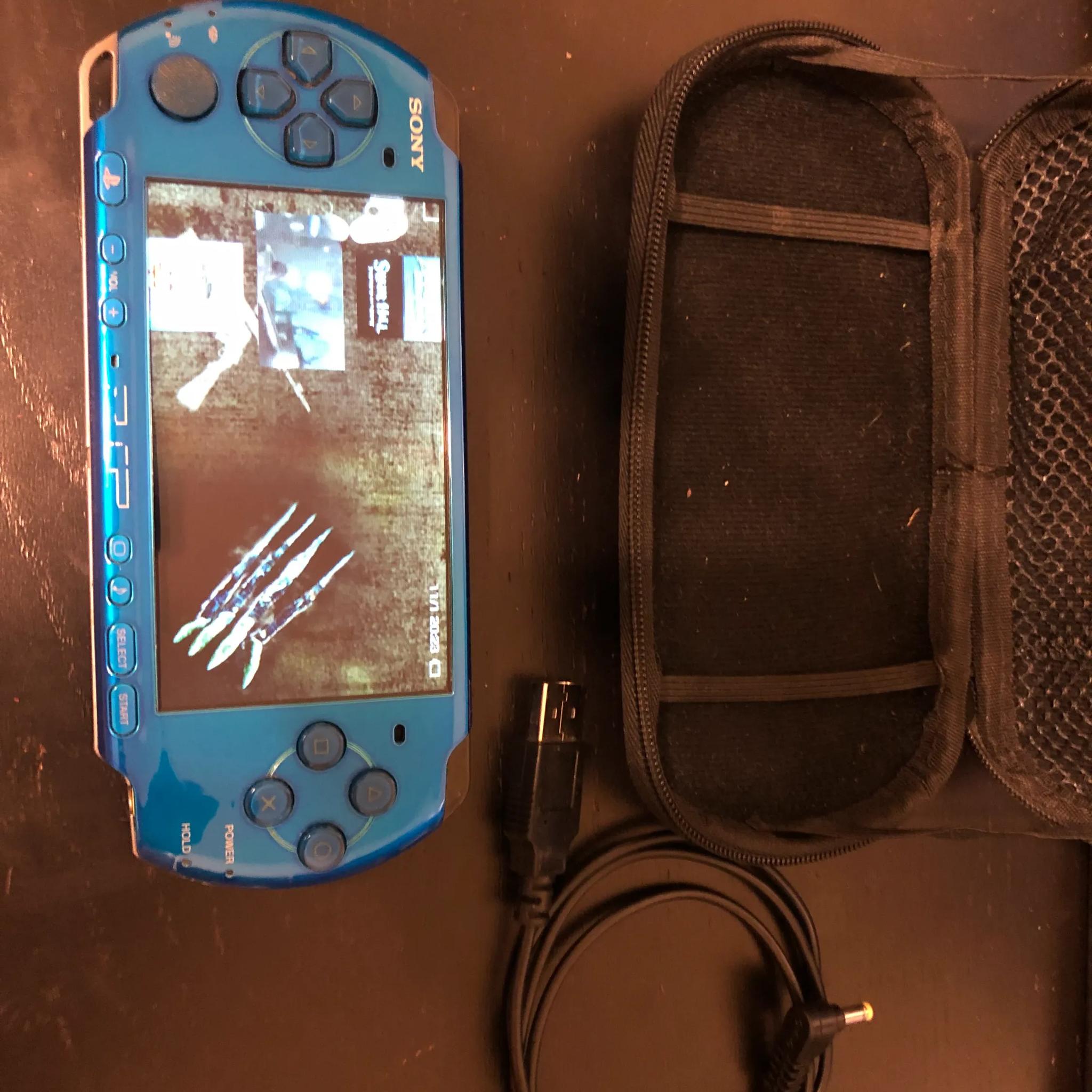 Blue PSP-3000 (128GB)